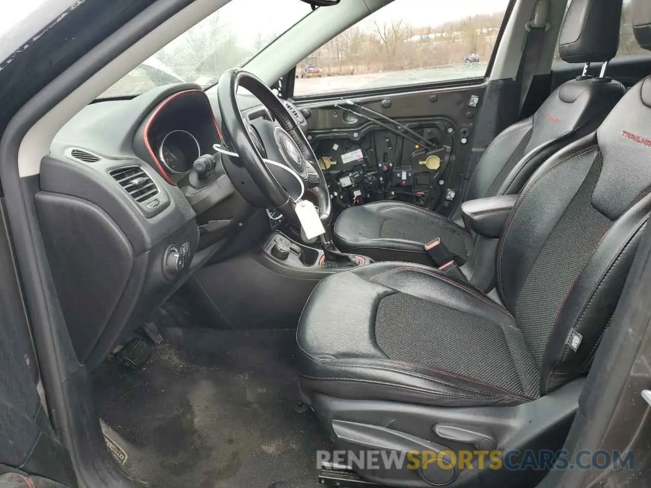 7 Фотография поврежденного автомобиля 3C4NJDDB1LT108933 JEEP COMPASS 2020