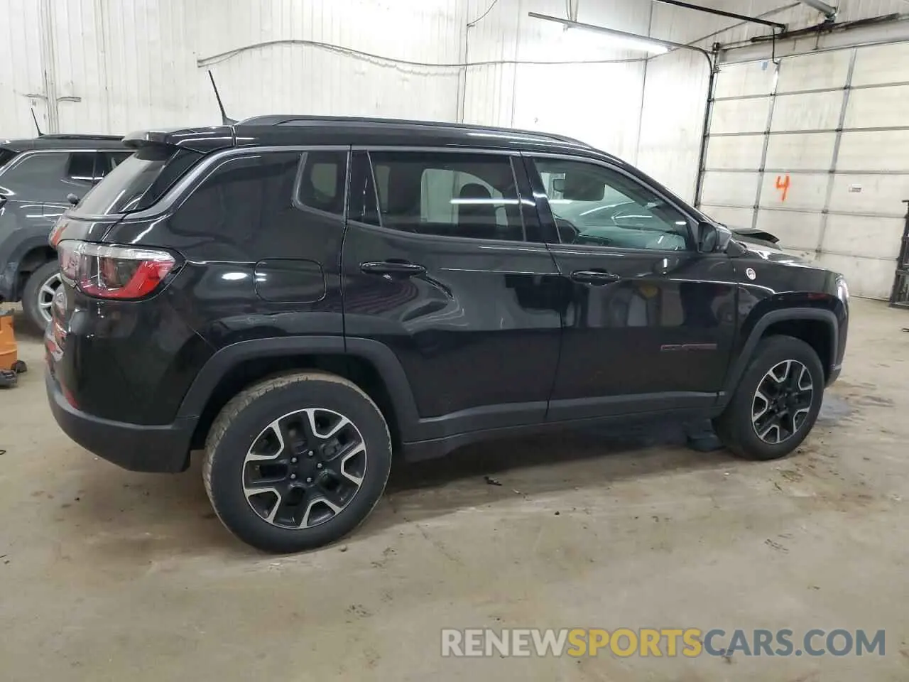 3 Фотография поврежденного автомобиля 3C4NJDDB1LT165732 JEEP COMPASS 2020