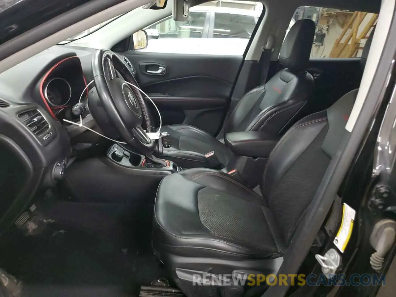 7 Фотография поврежденного автомобиля 3C4NJDDB1LT165732 JEEP COMPASS 2020