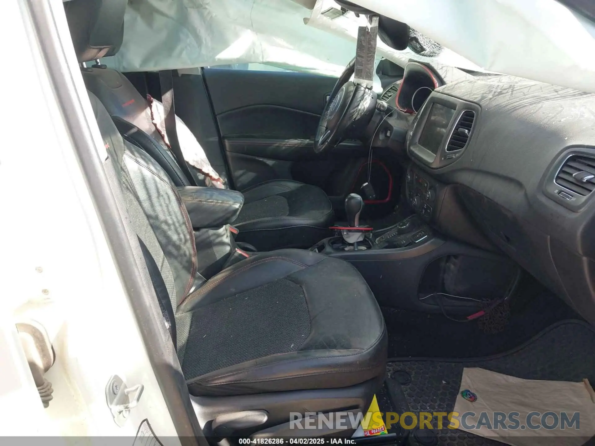 5 Фотография поврежденного автомобиля 3C4NJDDB1LT171966 JEEP COMPASS 2020