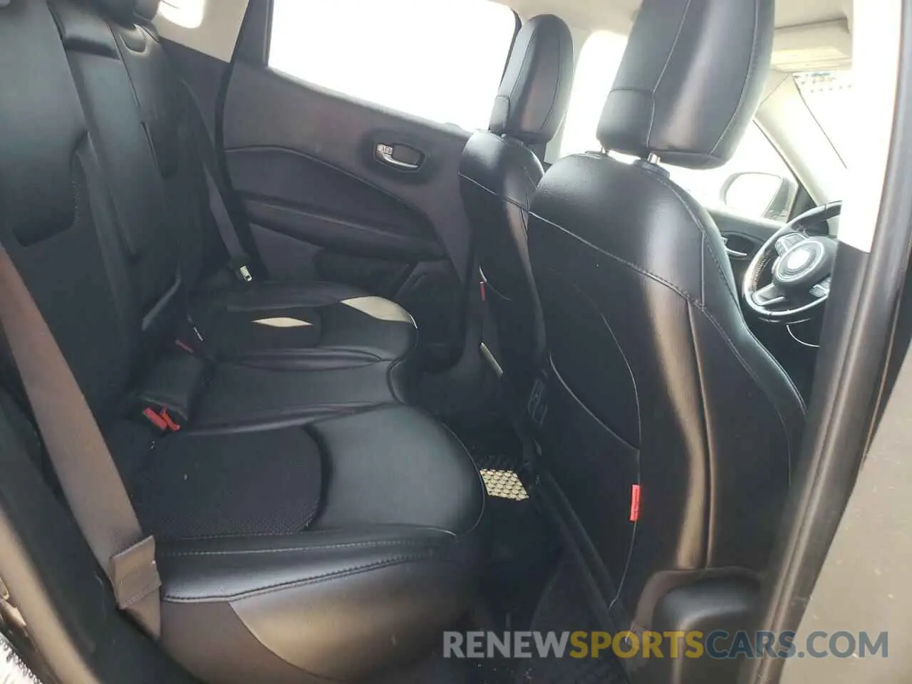 11 Photograph of a damaged car 3C4NJDDB1LT208160 JEEP COMPASS 2020