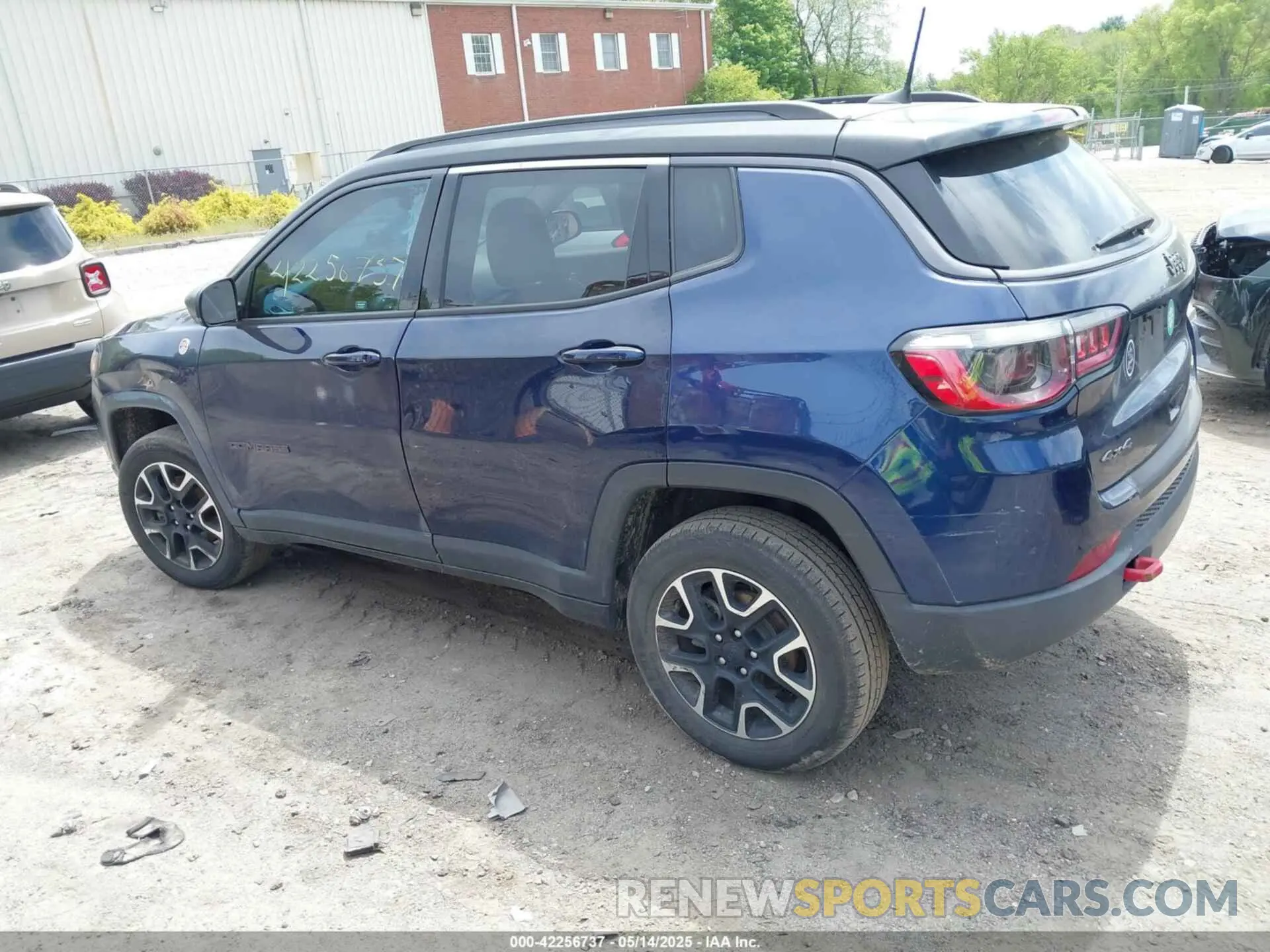 14 Photograph of a damaged car 3C4NJDDB1LT244981 JEEP COMPASS 2020