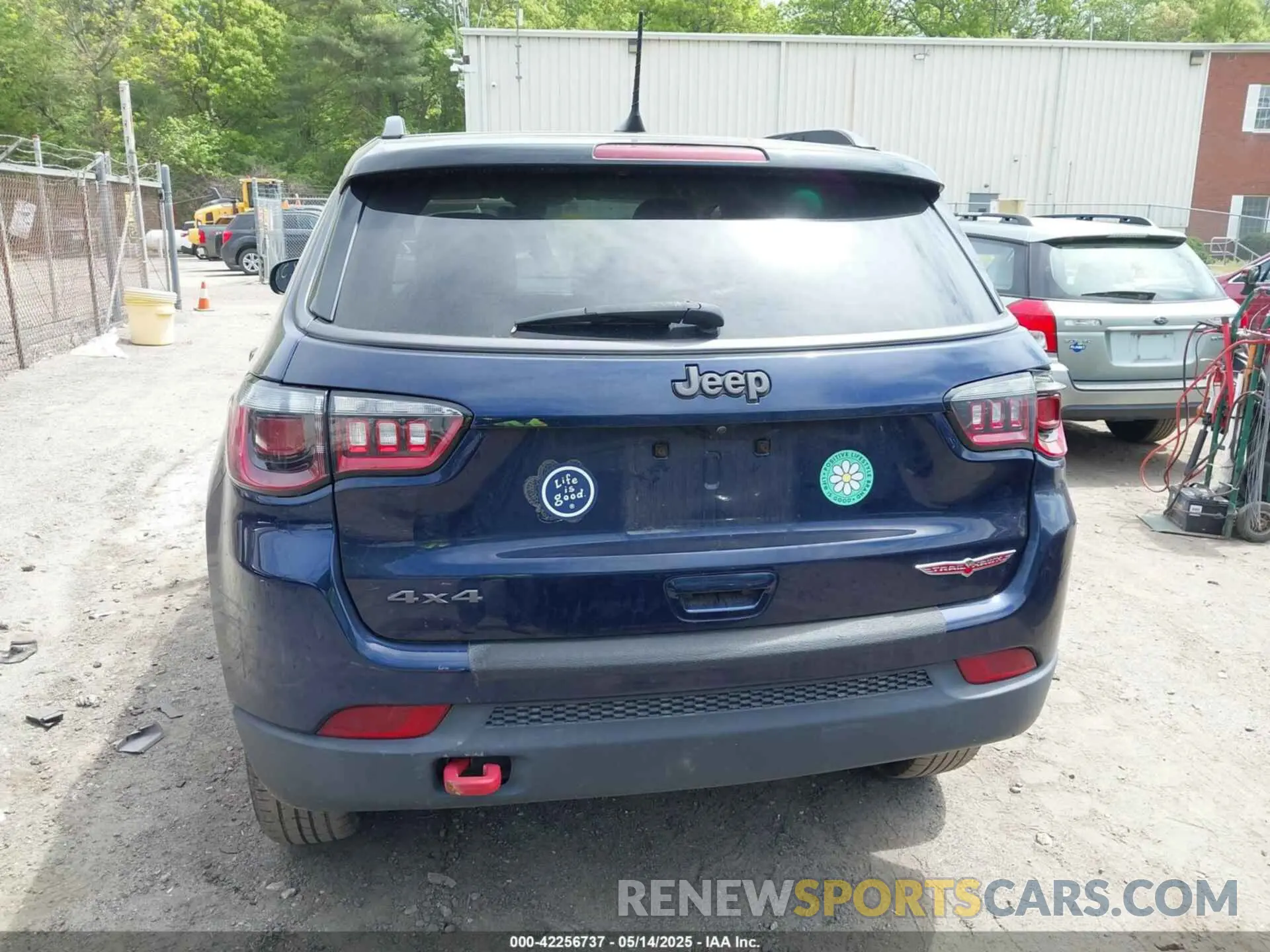 16 Photograph of a damaged car 3C4NJDDB1LT244981 JEEP COMPASS 2020