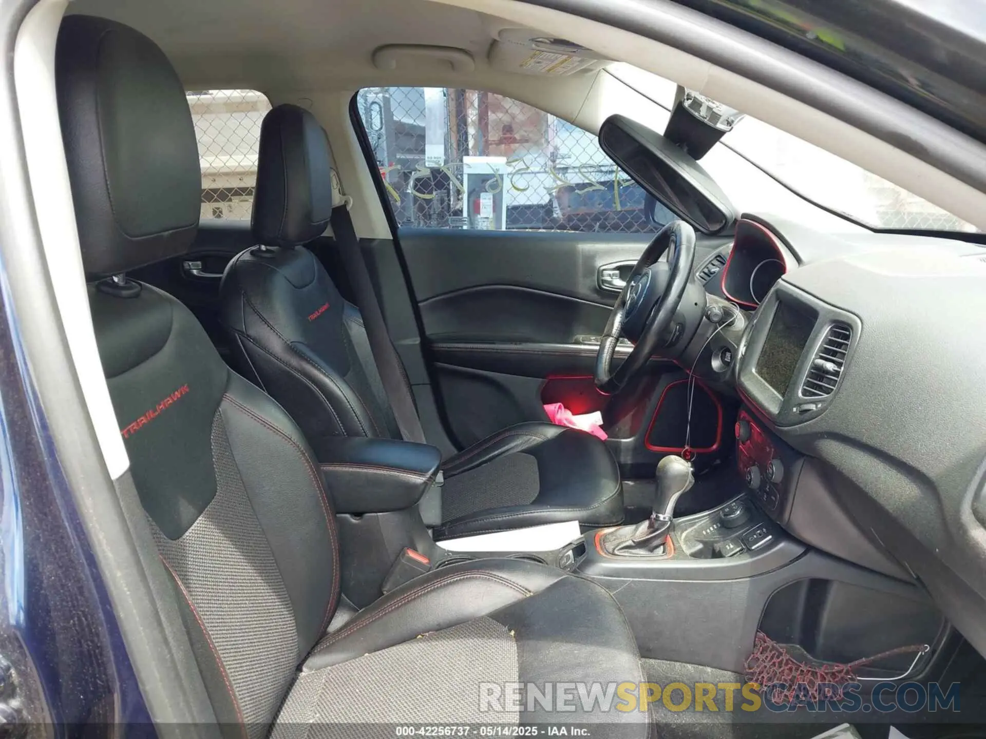 5 Photograph of a damaged car 3C4NJDDB1LT244981 JEEP COMPASS 2020