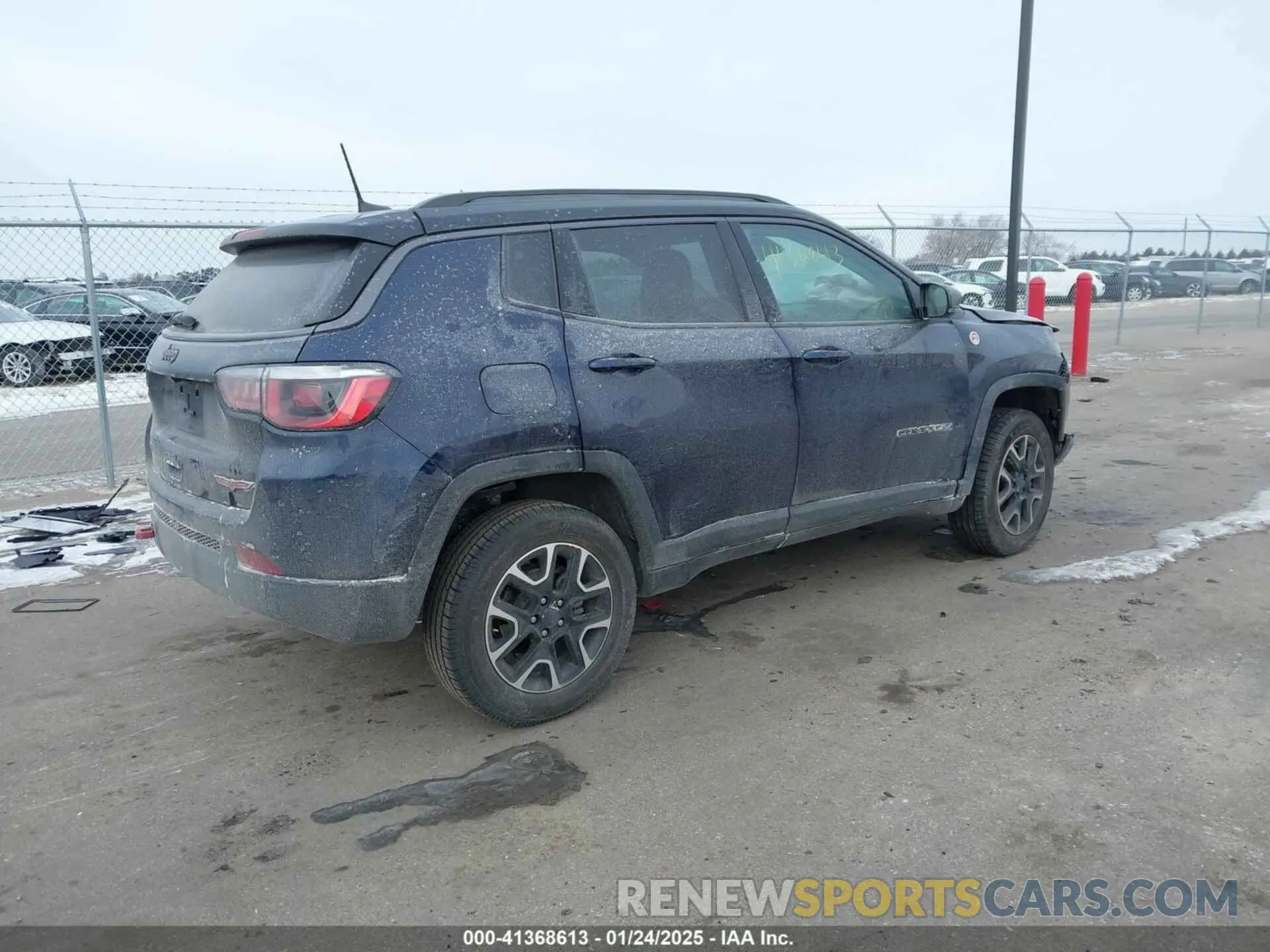 4 Фотография поврежденного автомобиля 3C4NJDDB3LT143926 JEEP COMPASS 2020