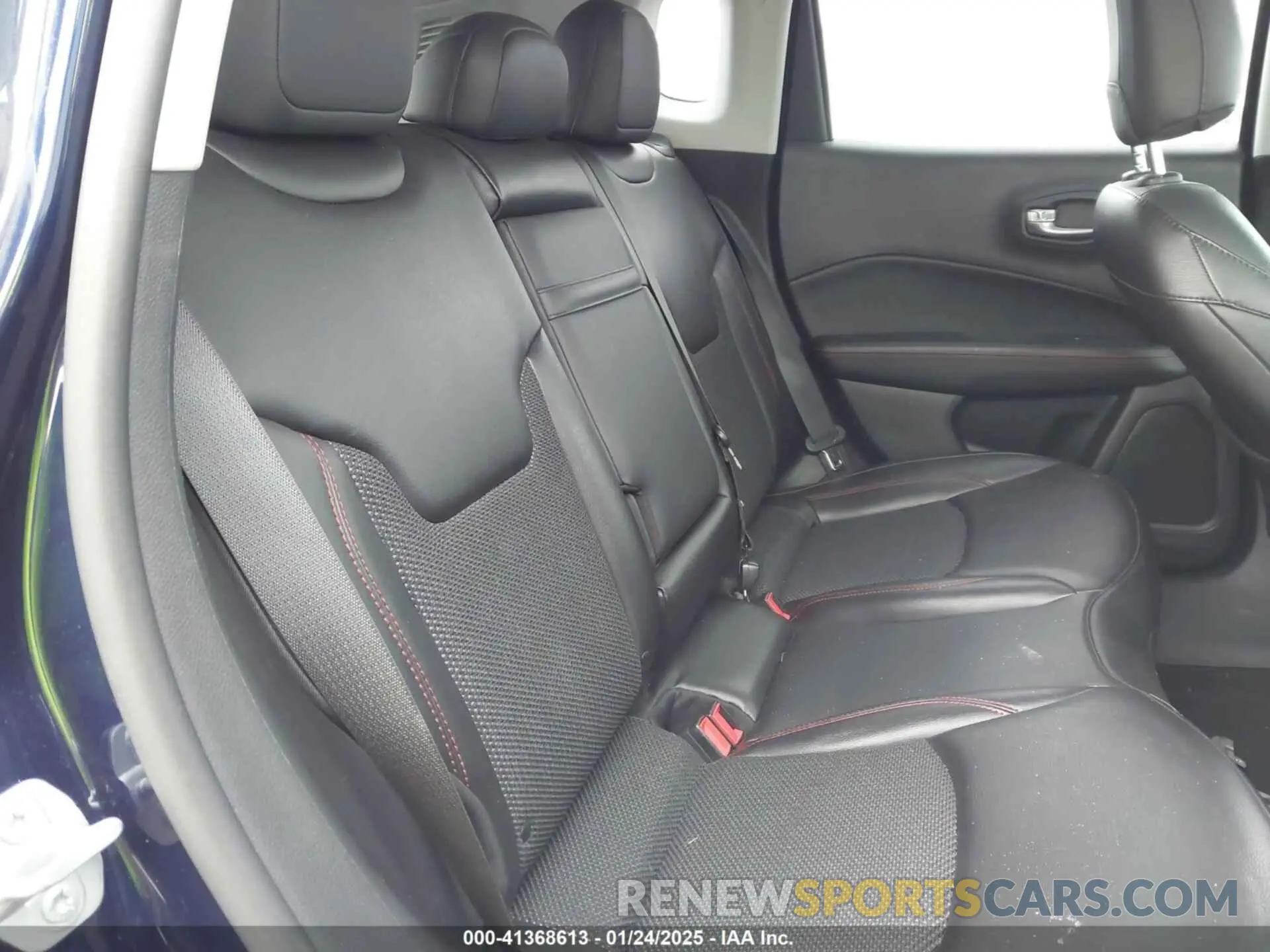 8 Фотография поврежденного автомобиля 3C4NJDDB3LT143926 JEEP COMPASS 2020