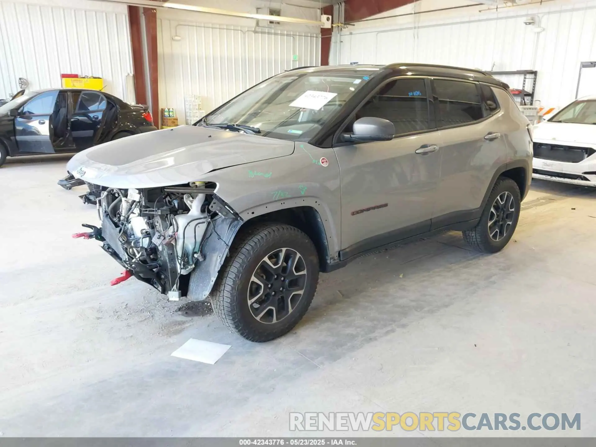 2 Фотография поврежденного автомобиля 3C4NJDDB3LT163111 JEEP COMPASS 2020