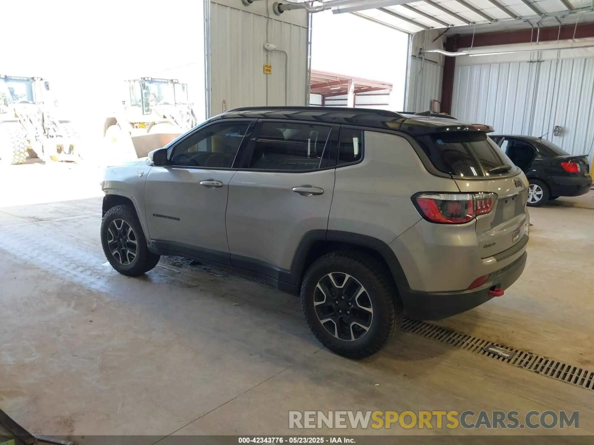 3 Фотография поврежденного автомобиля 3C4NJDDB3LT163111 JEEP COMPASS 2020