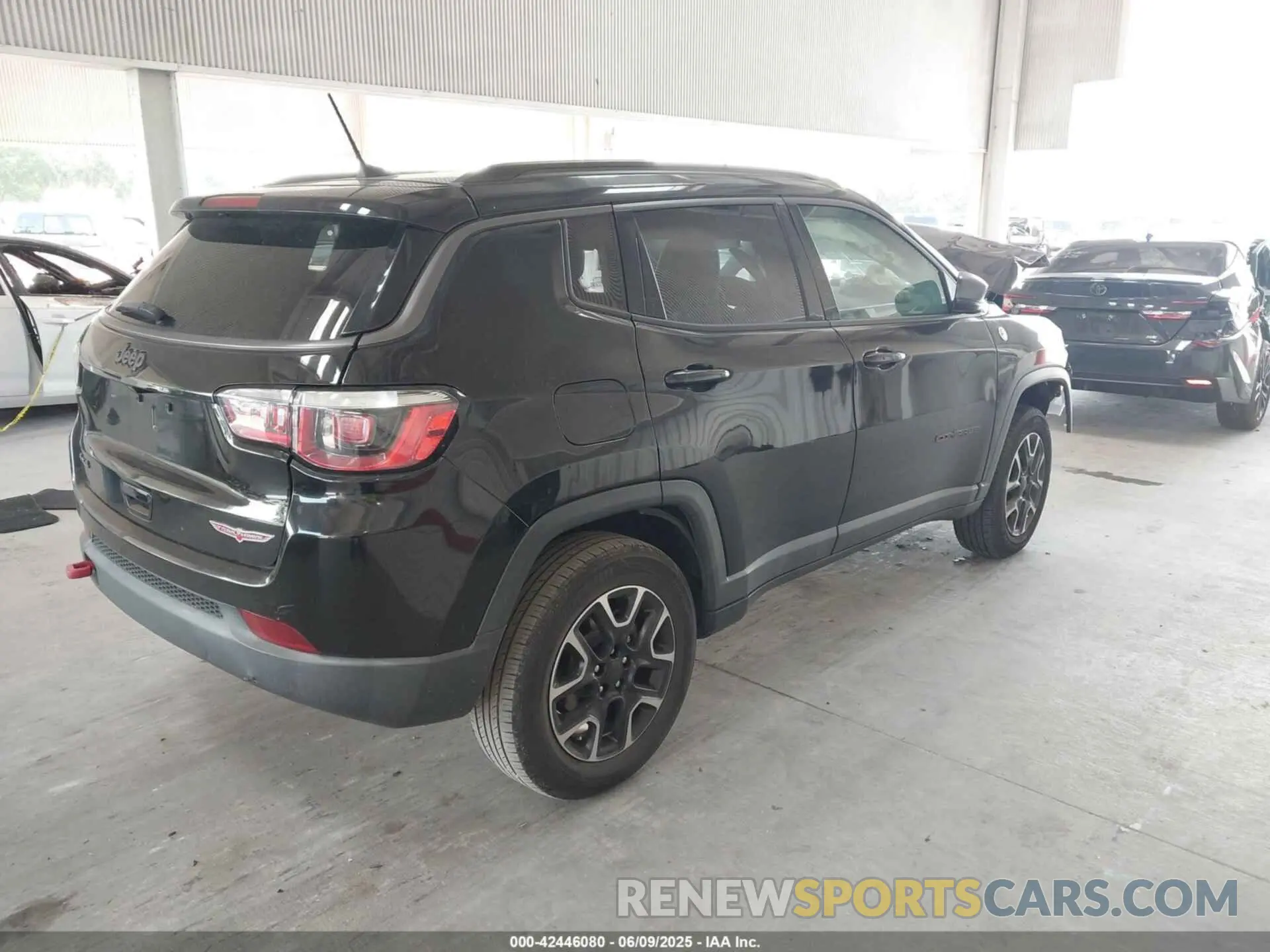 4 Photograph of a damaged car 3C4NJDDB3LT170463 JEEP COMPASS 2020