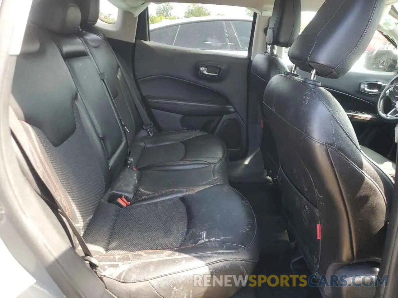 11 Photograph of a damaged car 3C4NJDDB3LT203350 JEEP COMPASS 2020