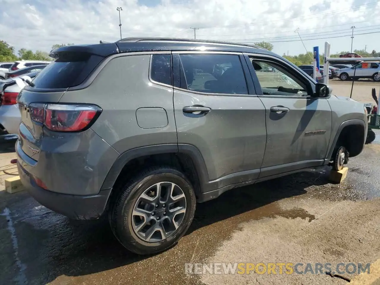 3 Photograph of a damaged car 3C4NJDDB3LT203350 JEEP COMPASS 2020