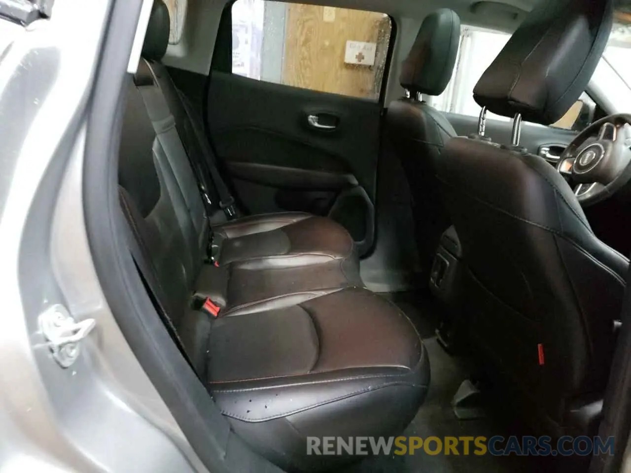 11 Photograph of a damaged car 3C4NJDDB4LT112426 JEEP COMPASS 2020