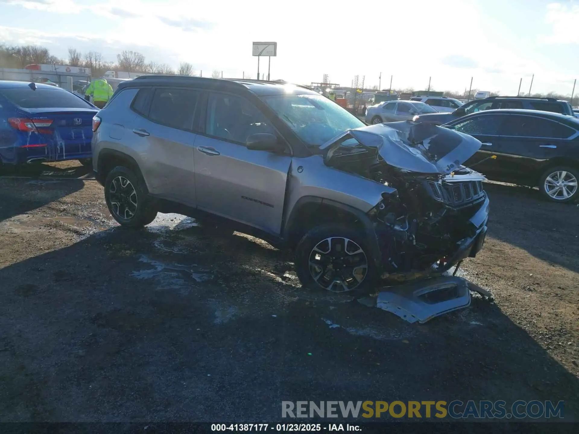 1 Photograph of a damaged car 3C4NJDDB4LT184288 JEEP COMPASS 2020