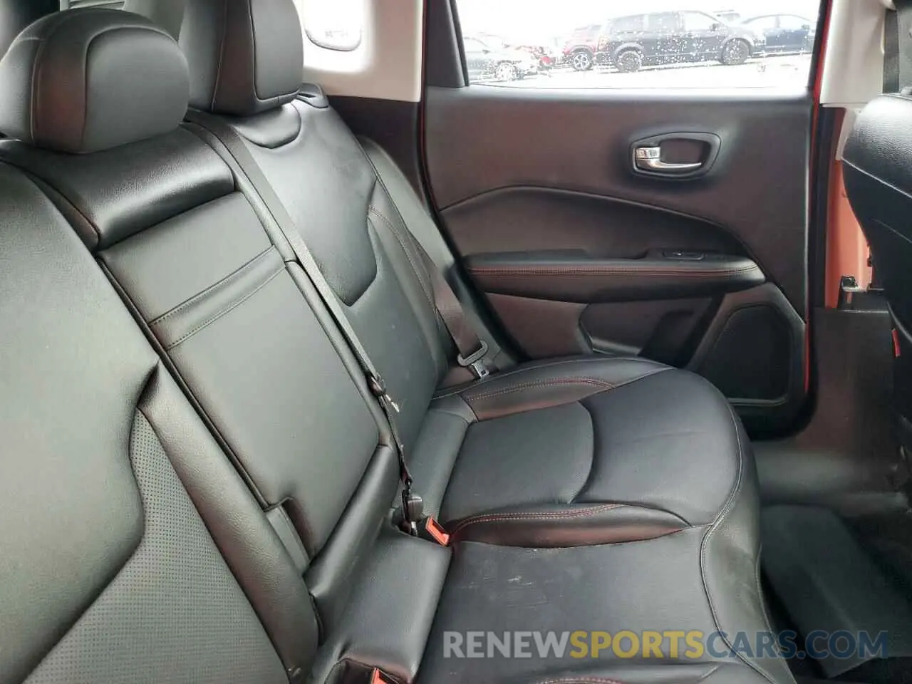 10 Photograph of a damaged car 3C4NJDDB5LT142597 JEEP COMPASS 2020
