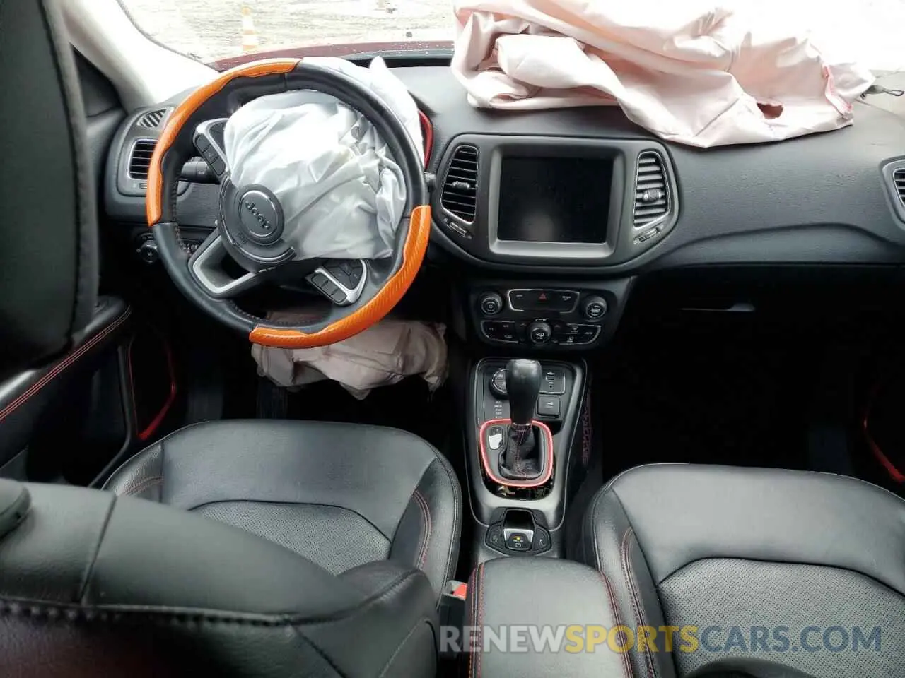 8 Photograph of a damaged car 3C4NJDDB5LT142597 JEEP COMPASS 2020