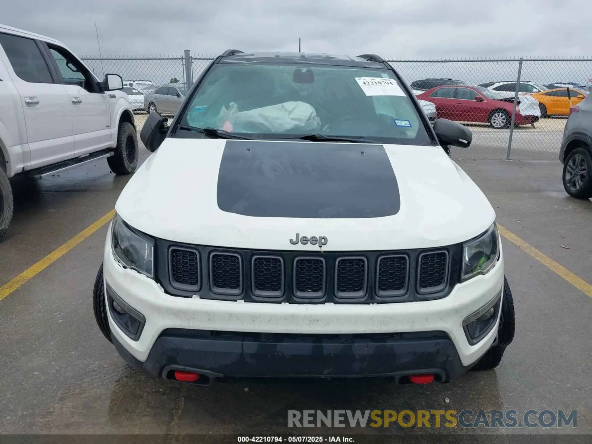 12 Фотография поврежденного автомобиля 3C4NJDDB6LT126585 JEEP COMPASS 2020
