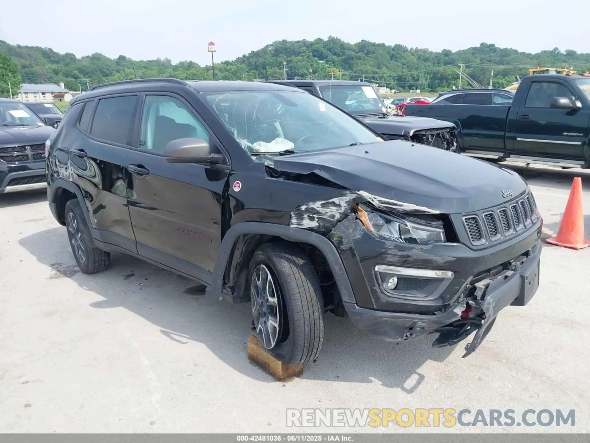 1 Photograph of a damaged car 3C4NJDDB8LT144229 JEEP COMPASS 2020