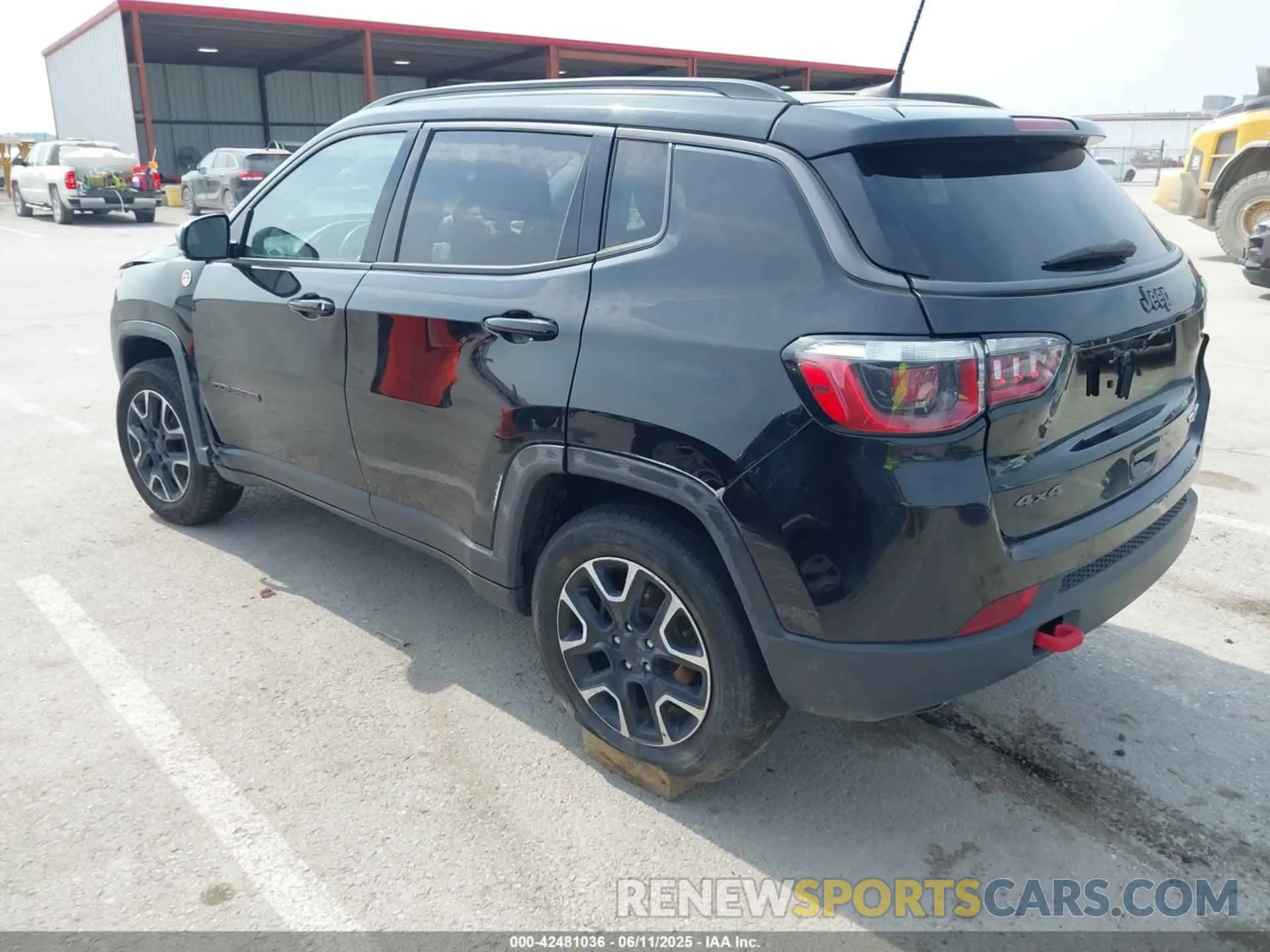3 Photograph of a damaged car 3C4NJDDB8LT144229 JEEP COMPASS 2020