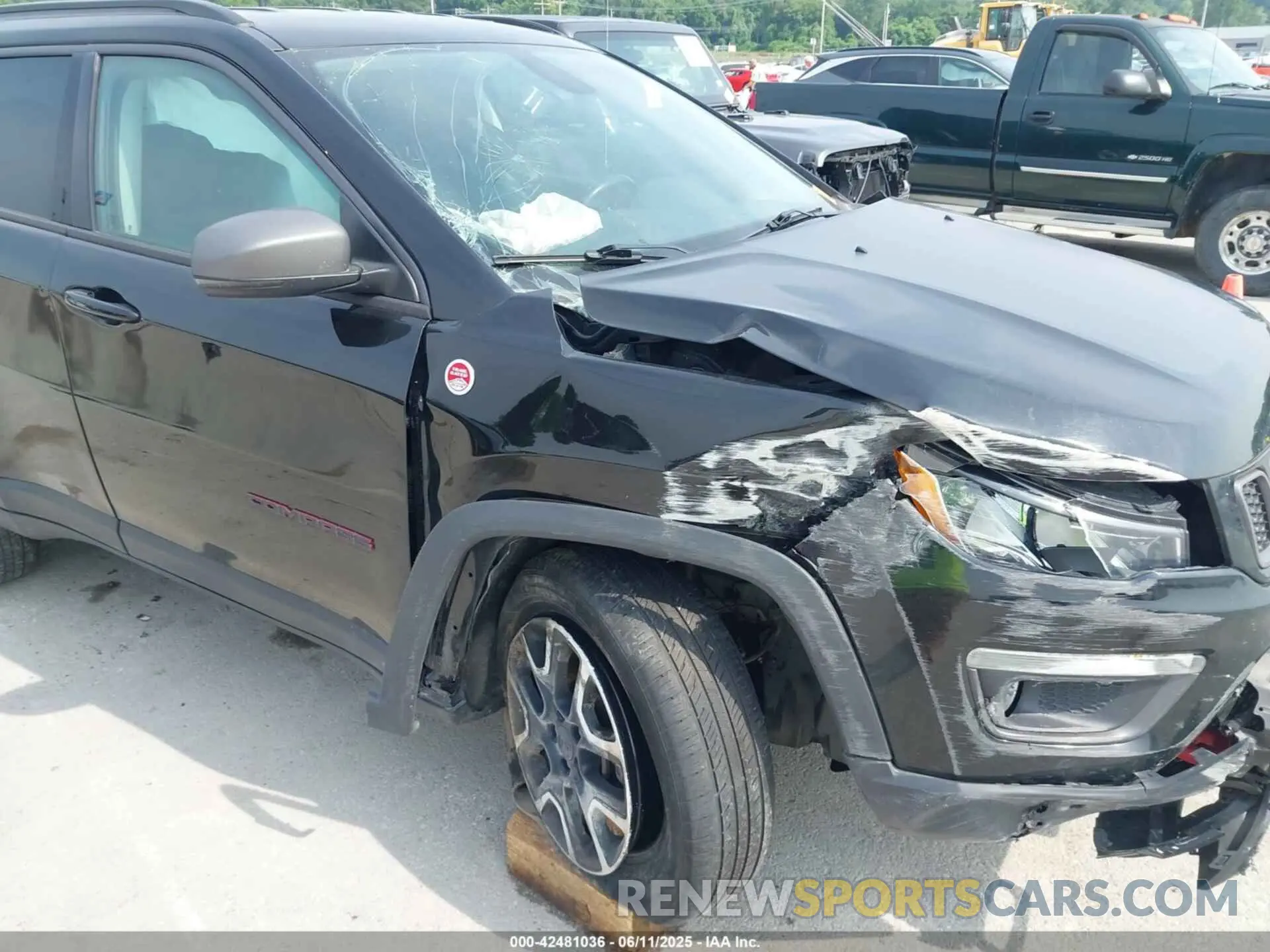 6 Photograph of a damaged car 3C4NJDDB8LT144229 JEEP COMPASS 2020