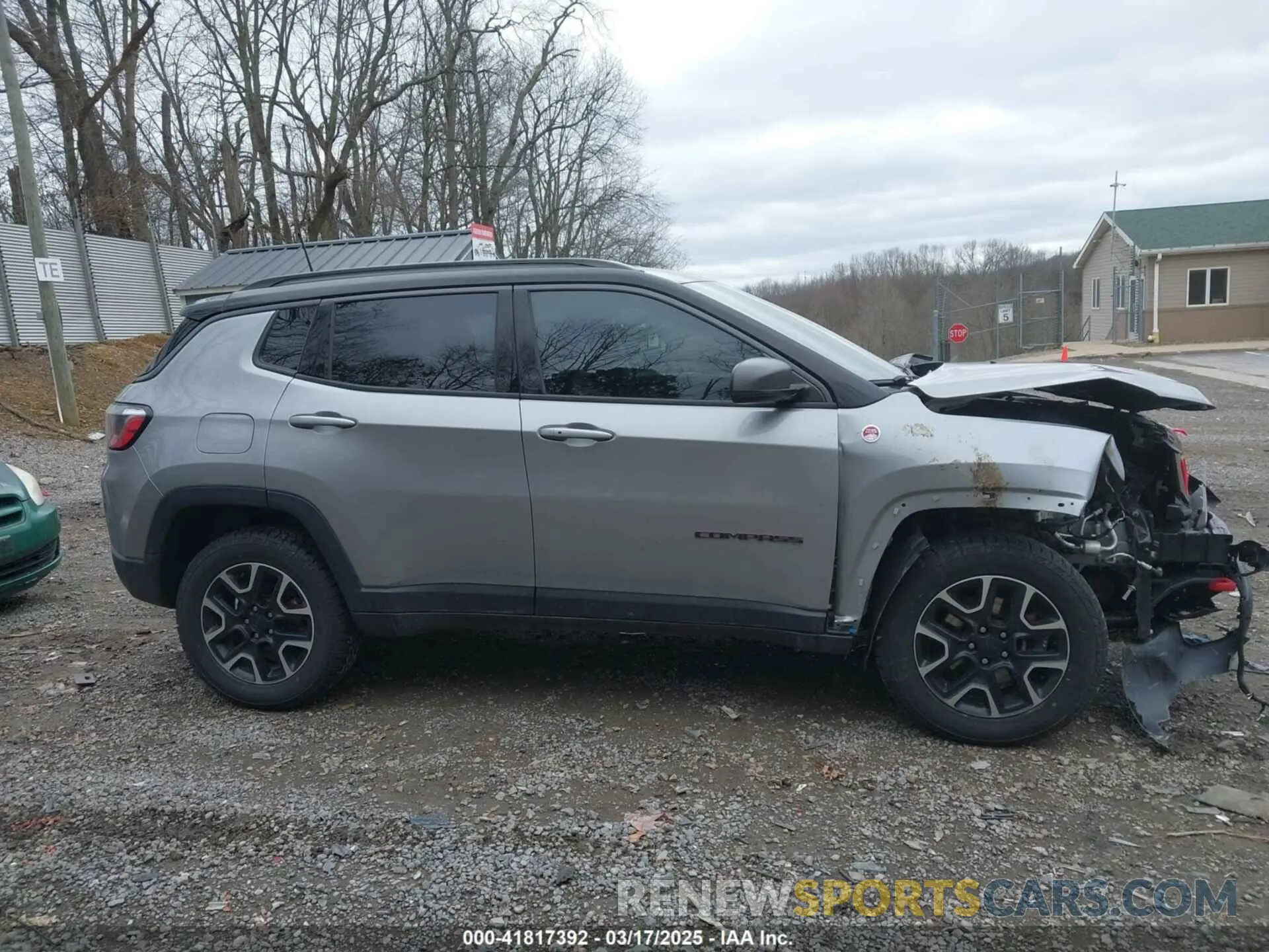 14 Photograph of a damaged car 3C4NJDDB9LT127231 JEEP COMPASS 2020