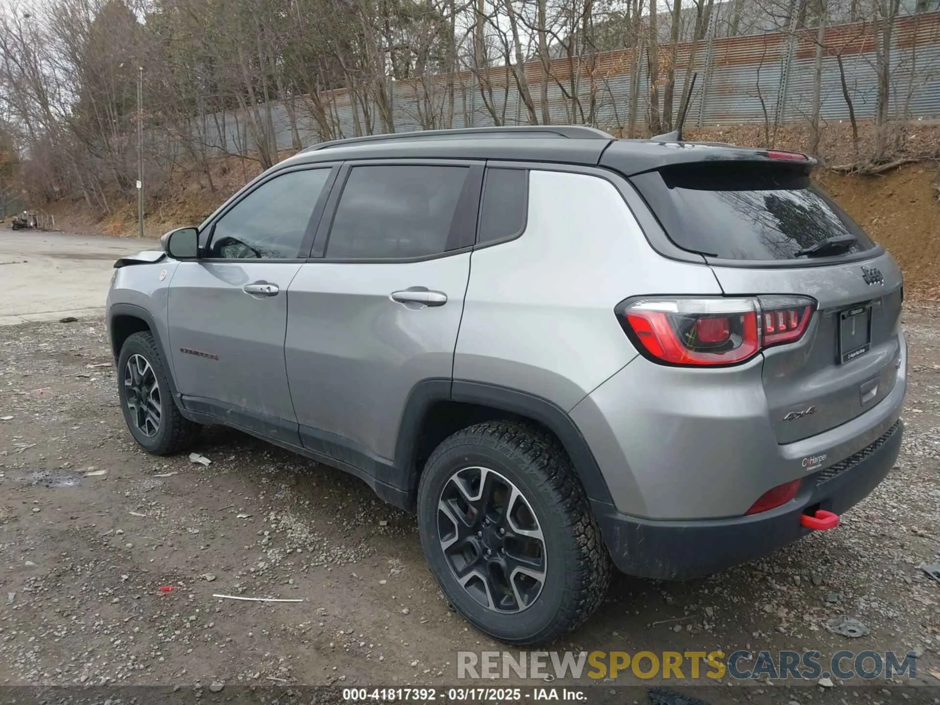 3 Photograph of a damaged car 3C4NJDDB9LT127231 JEEP COMPASS 2020