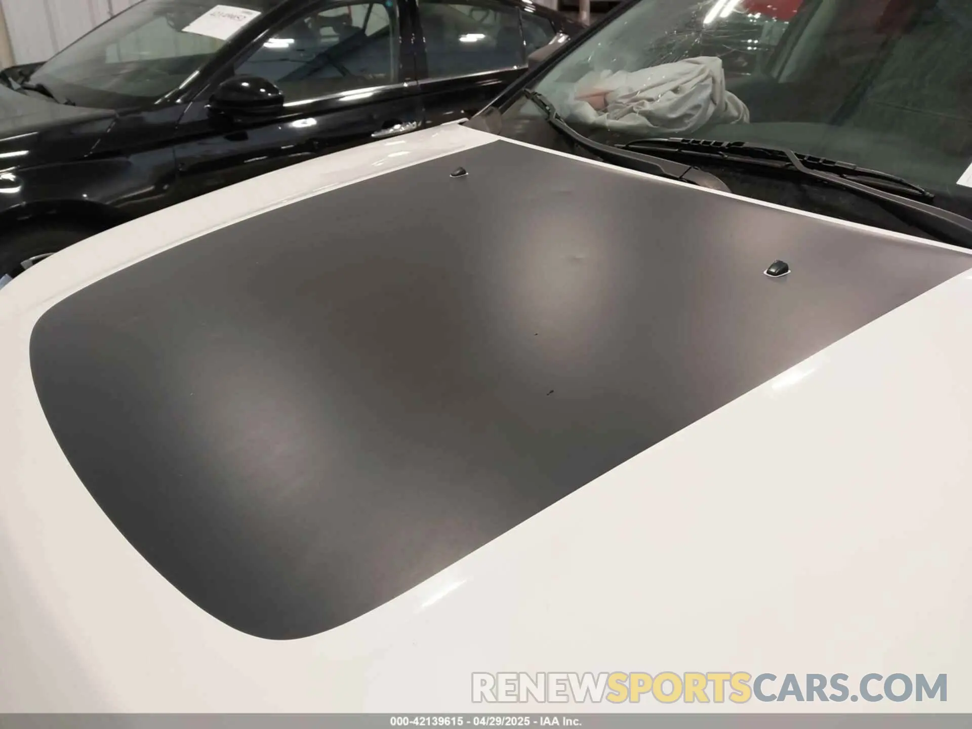 17 Photograph of a damaged car 3C4NJDDB9LT220878 JEEP COMPASS 2020