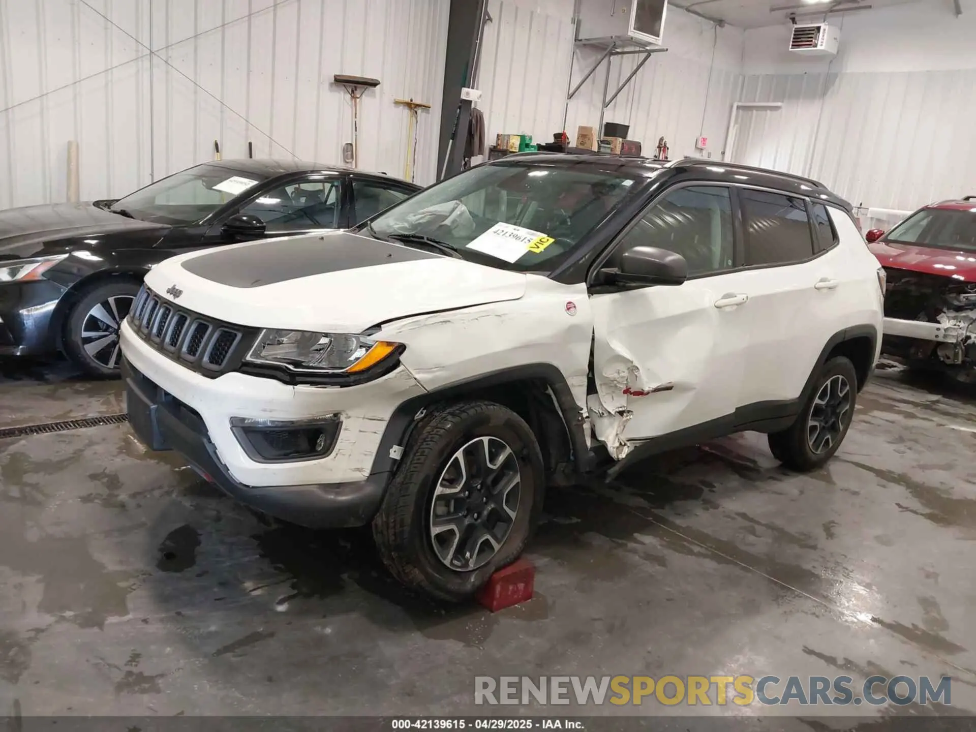 2 Photograph of a damaged car 3C4NJDDB9LT220878 JEEP COMPASS 2020