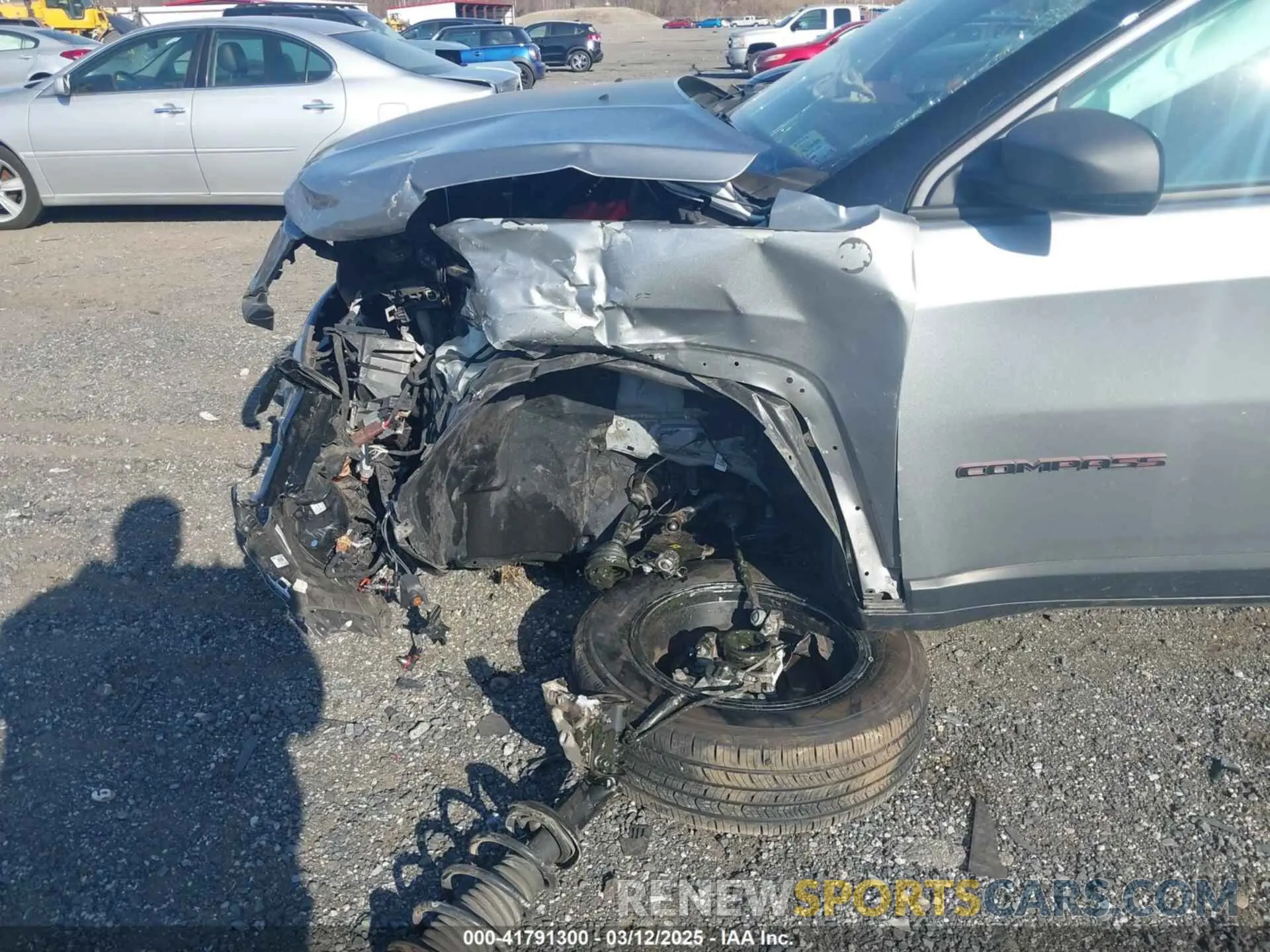 6 Photograph of a damaged car 3C4NJDDBXLT106663 JEEP COMPASS 2020