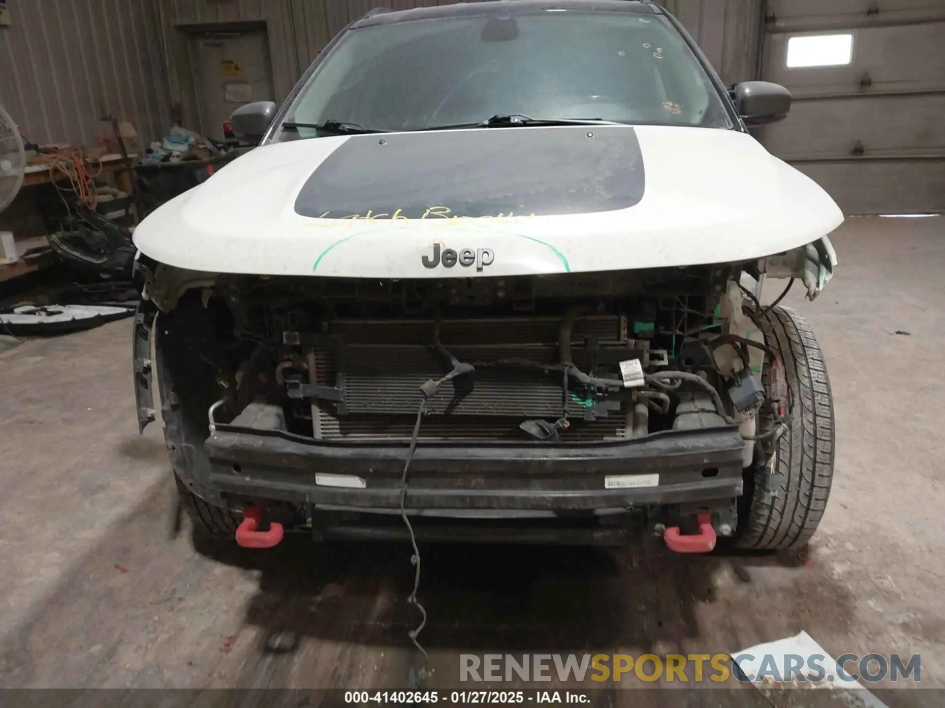 6 Photograph of a damaged car 3C4NJDDBXLT203488 JEEP COMPASS 2020