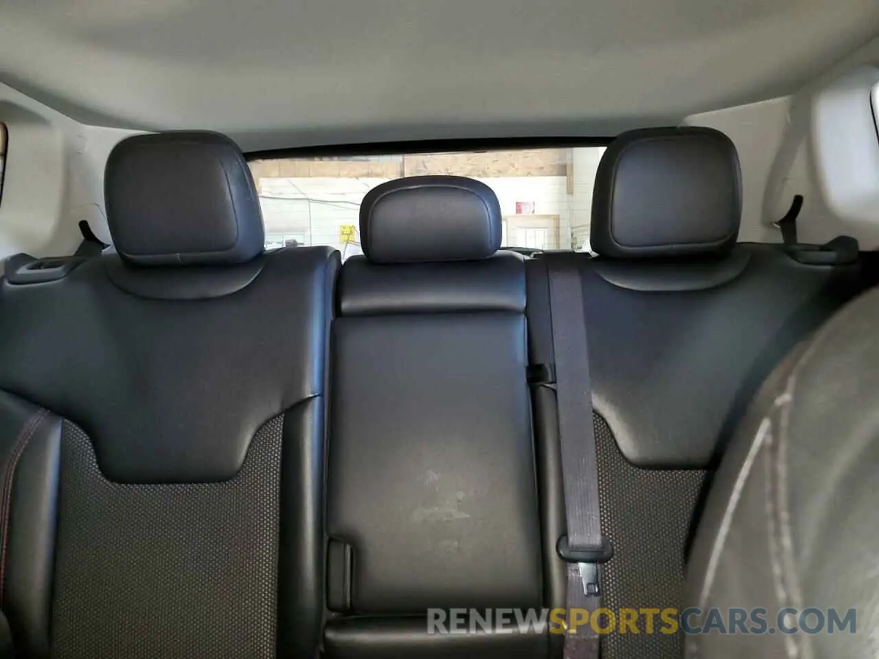 10 Photograph of a damaged car 3C4NJDDBXLT207864 JEEP COMPASS 2020