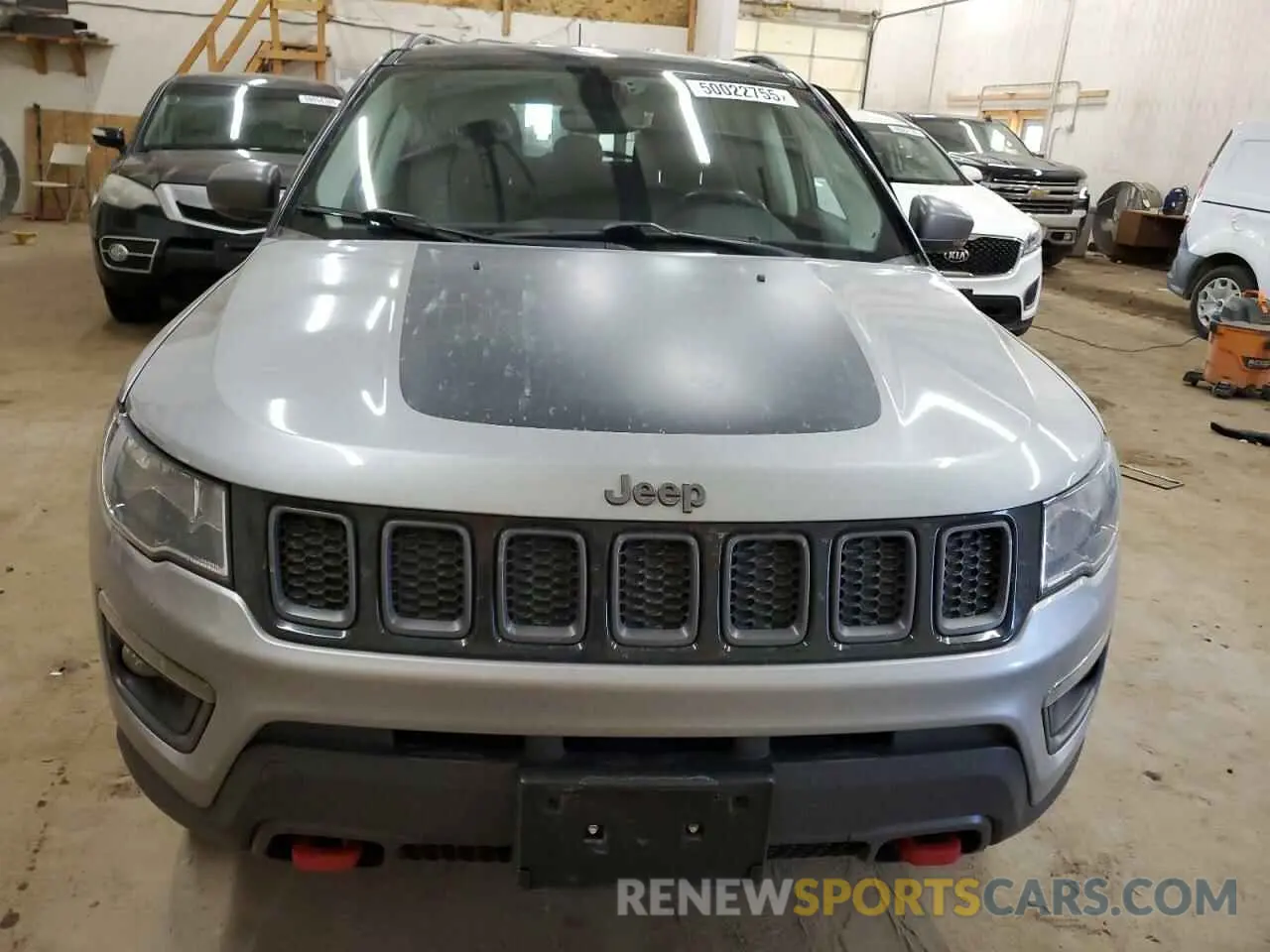 5 Photograph of a damaged car 3C4NJDDBXLT207864 JEEP COMPASS 2020