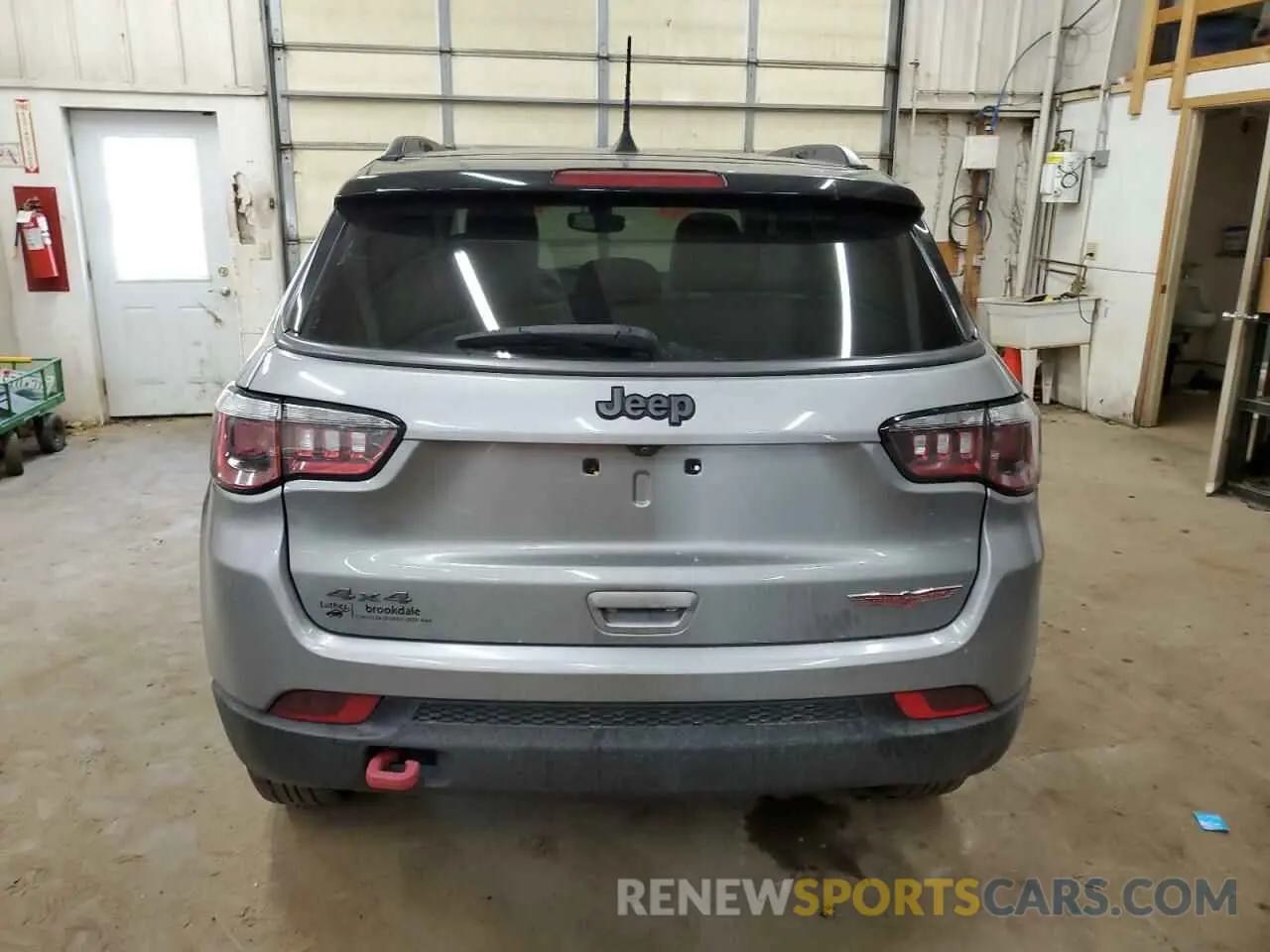 6 Photograph of a damaged car 3C4NJDDBXLT207864 JEEP COMPASS 2020