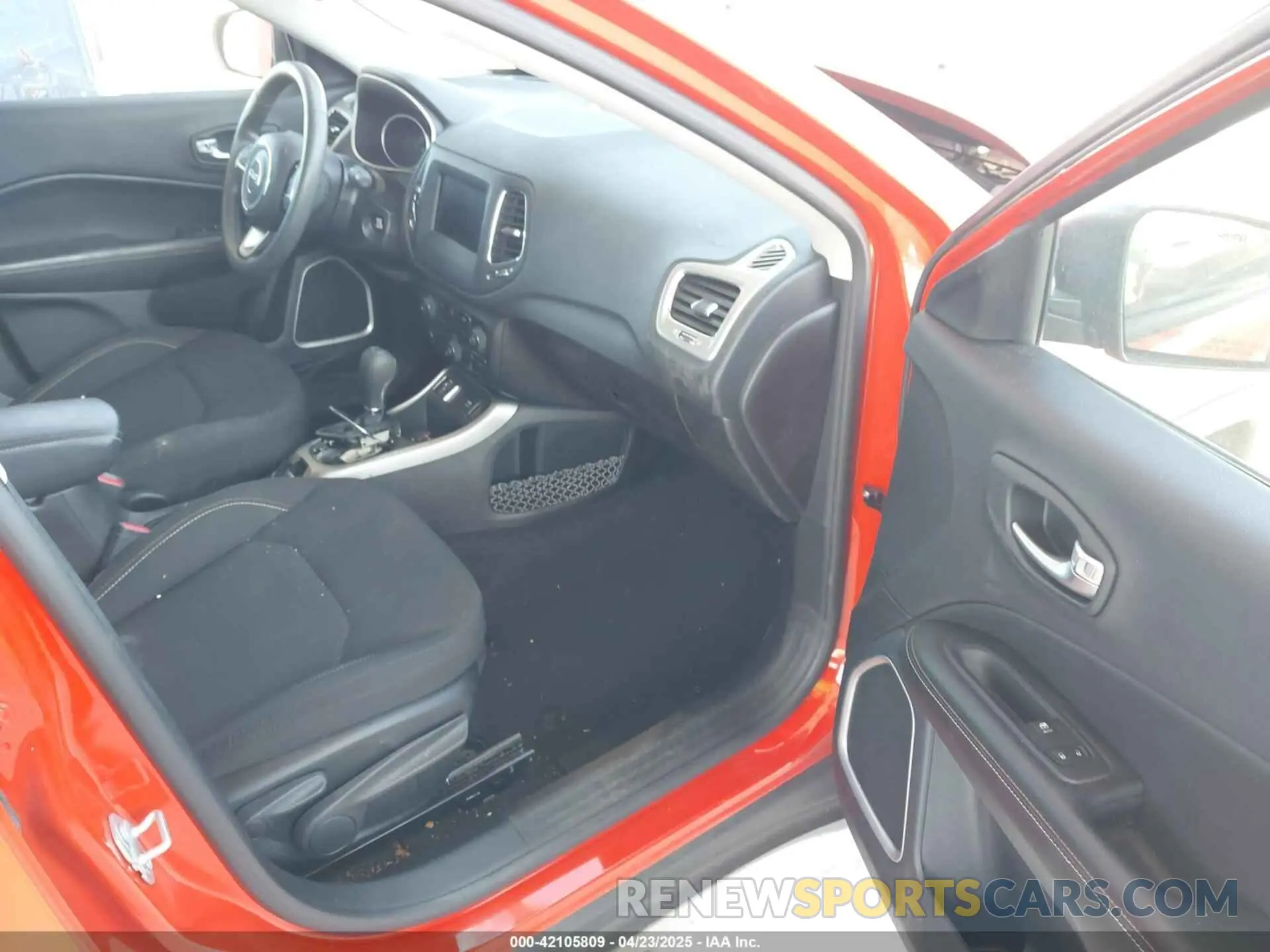 5 Фотография поврежденного автомобиля 3C4NJCAB9MT505256 JEEP COMPASS 2021
