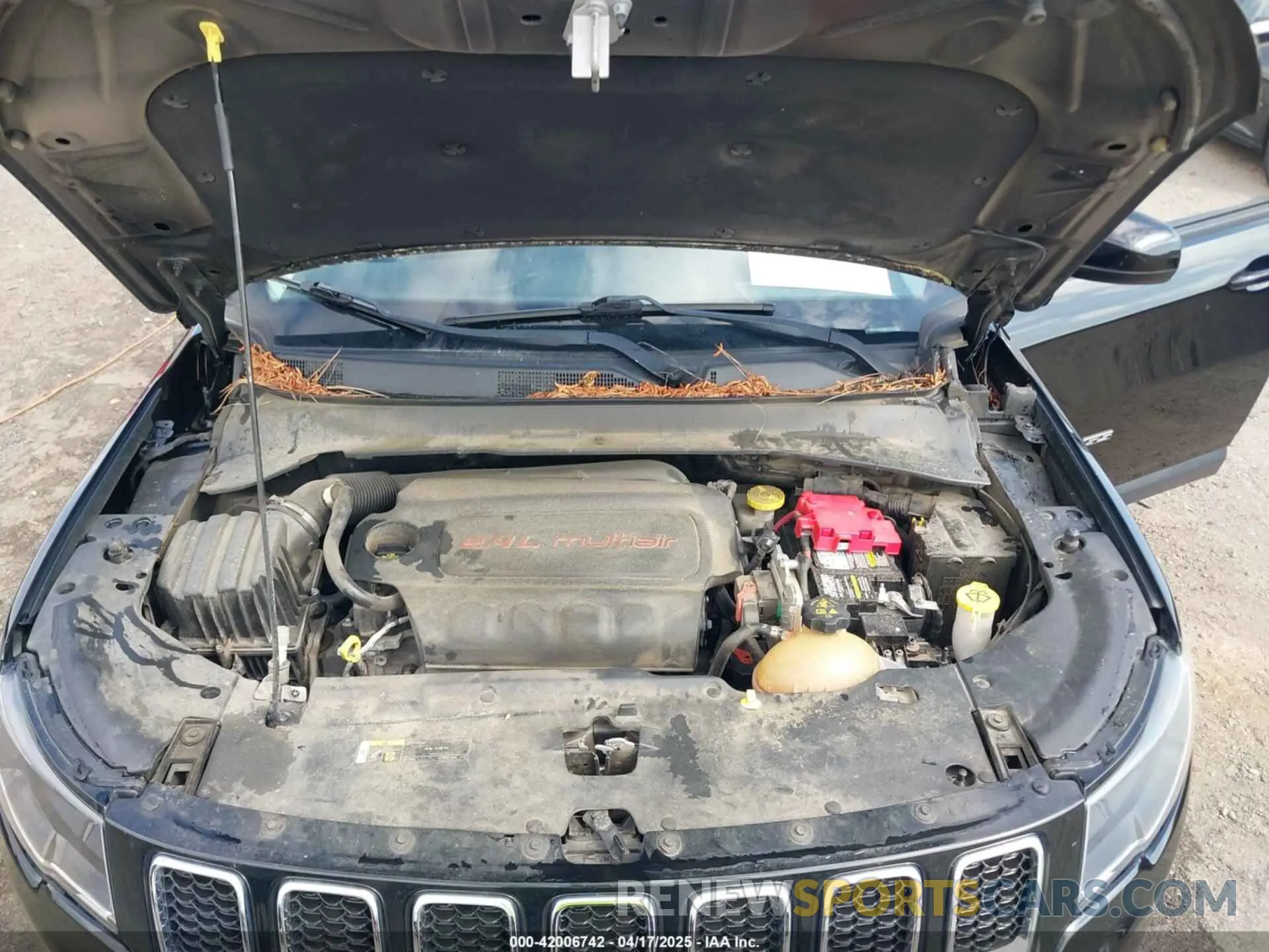 10 Photograph of a damaged car 3C4NJCBB0MT502423 JEEP COMPASS 2021