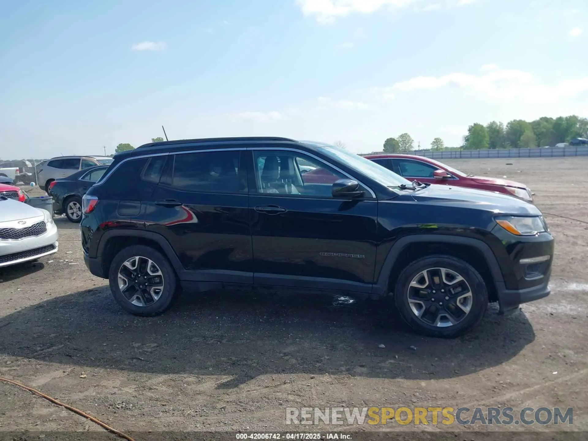 13 Photograph of a damaged car 3C4NJCBB0MT502423 JEEP COMPASS 2021