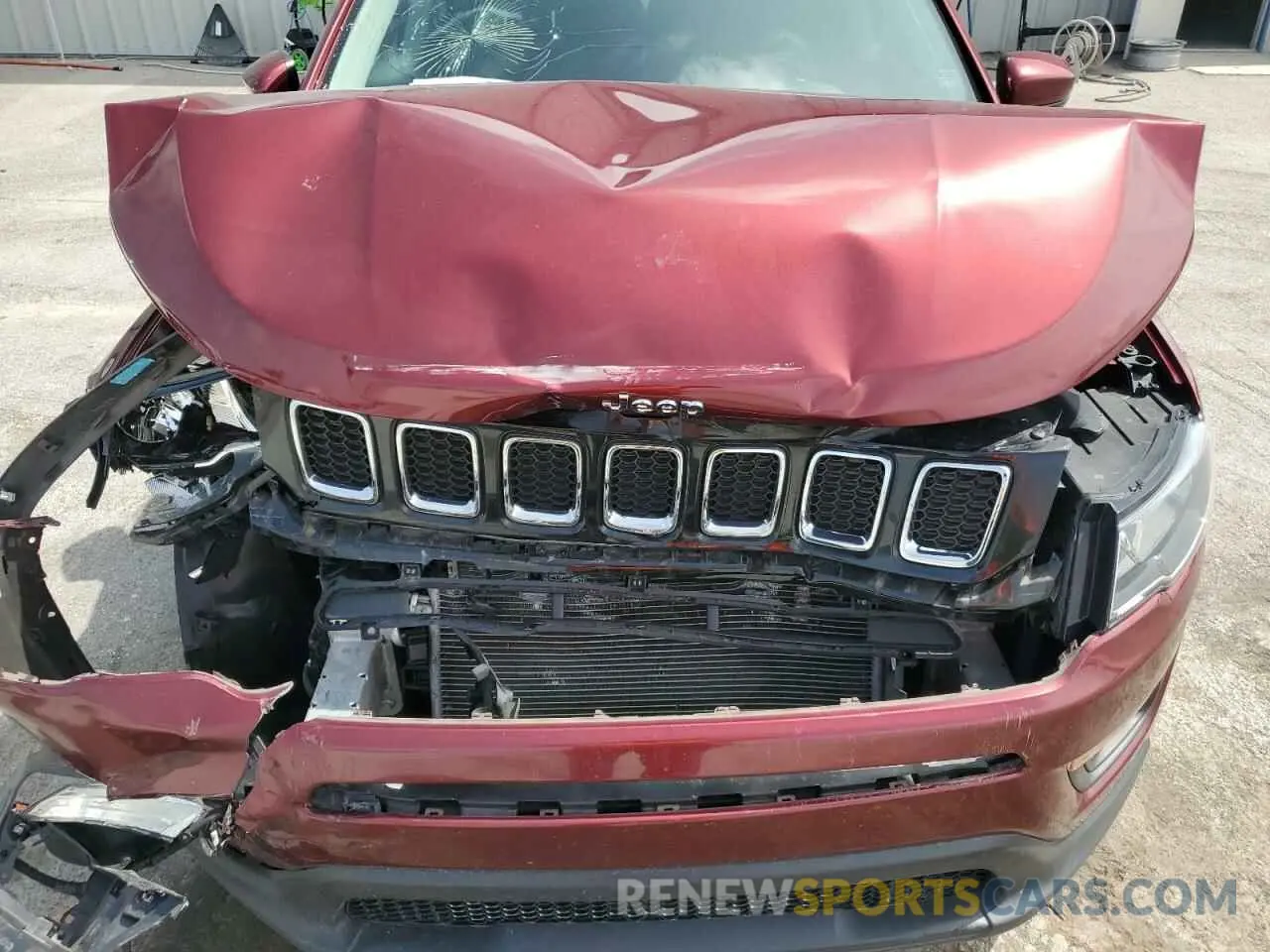12 Photograph of a damaged car 3C4NJCBB1MT505377 JEEP COMPASS 2021