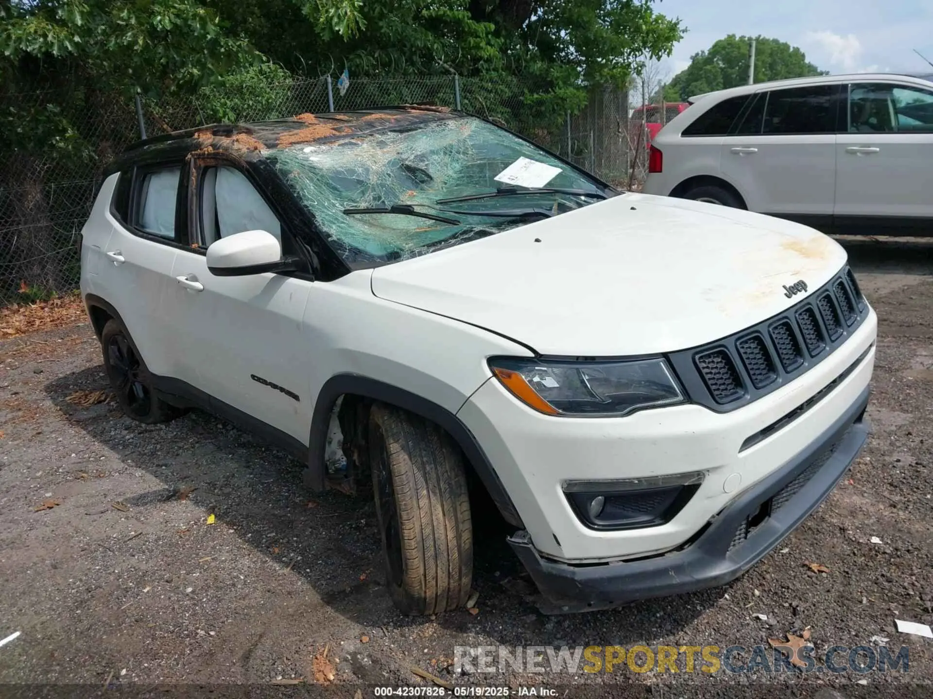 1 Photograph of a damaged car 3C4NJCBB2MT555835 JEEP COMPASS 2021