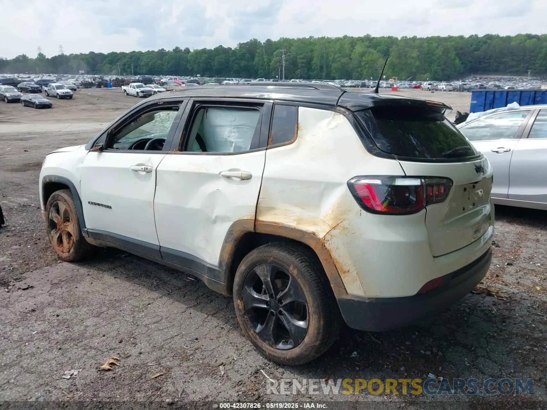 3 Photograph of a damaged car 3C4NJCBB2MT555835 JEEP COMPASS 2021