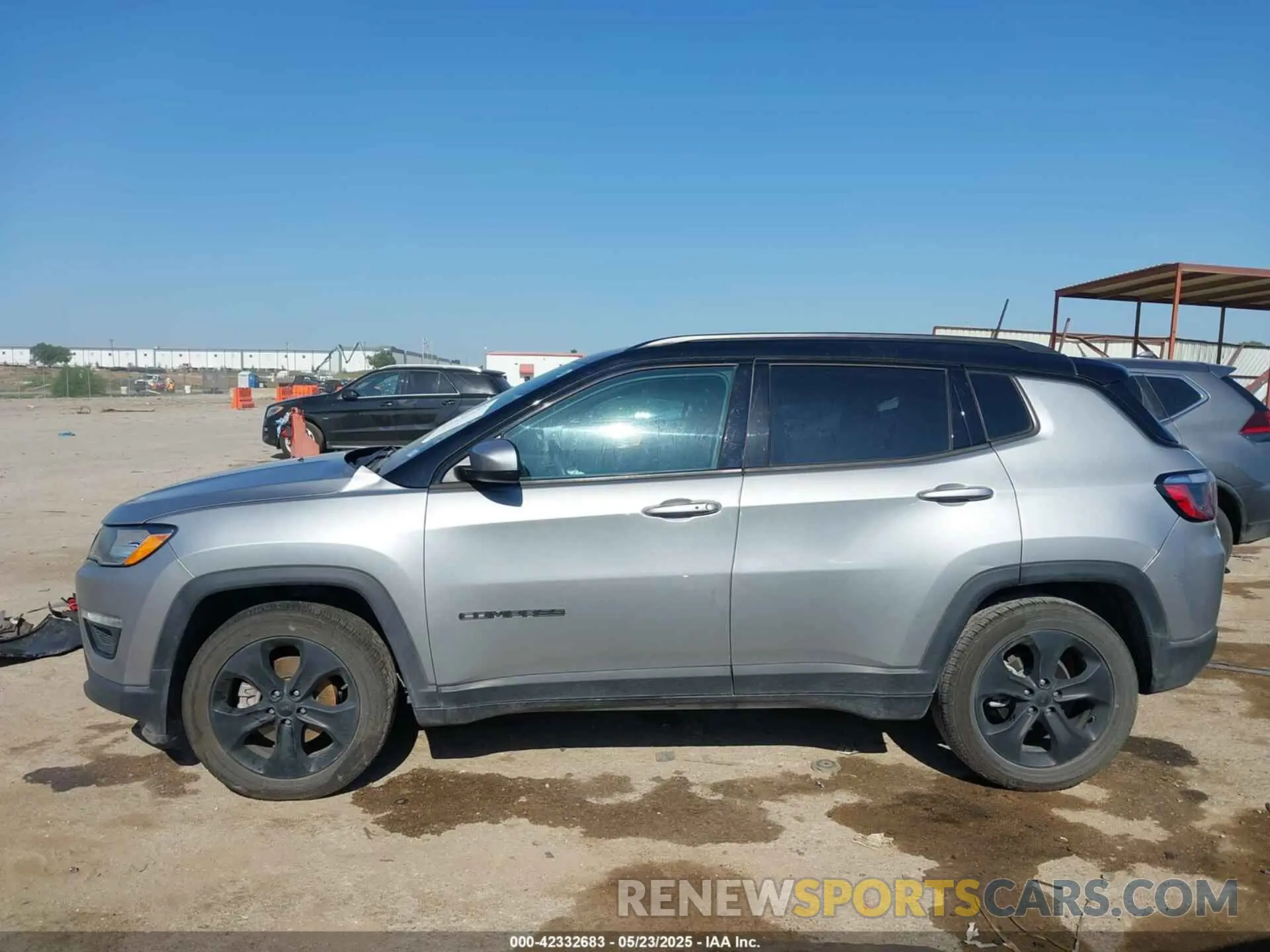 14 Photograph of a damaged car 3C4NJCBB3MT531494 JEEP COMPASS 2021