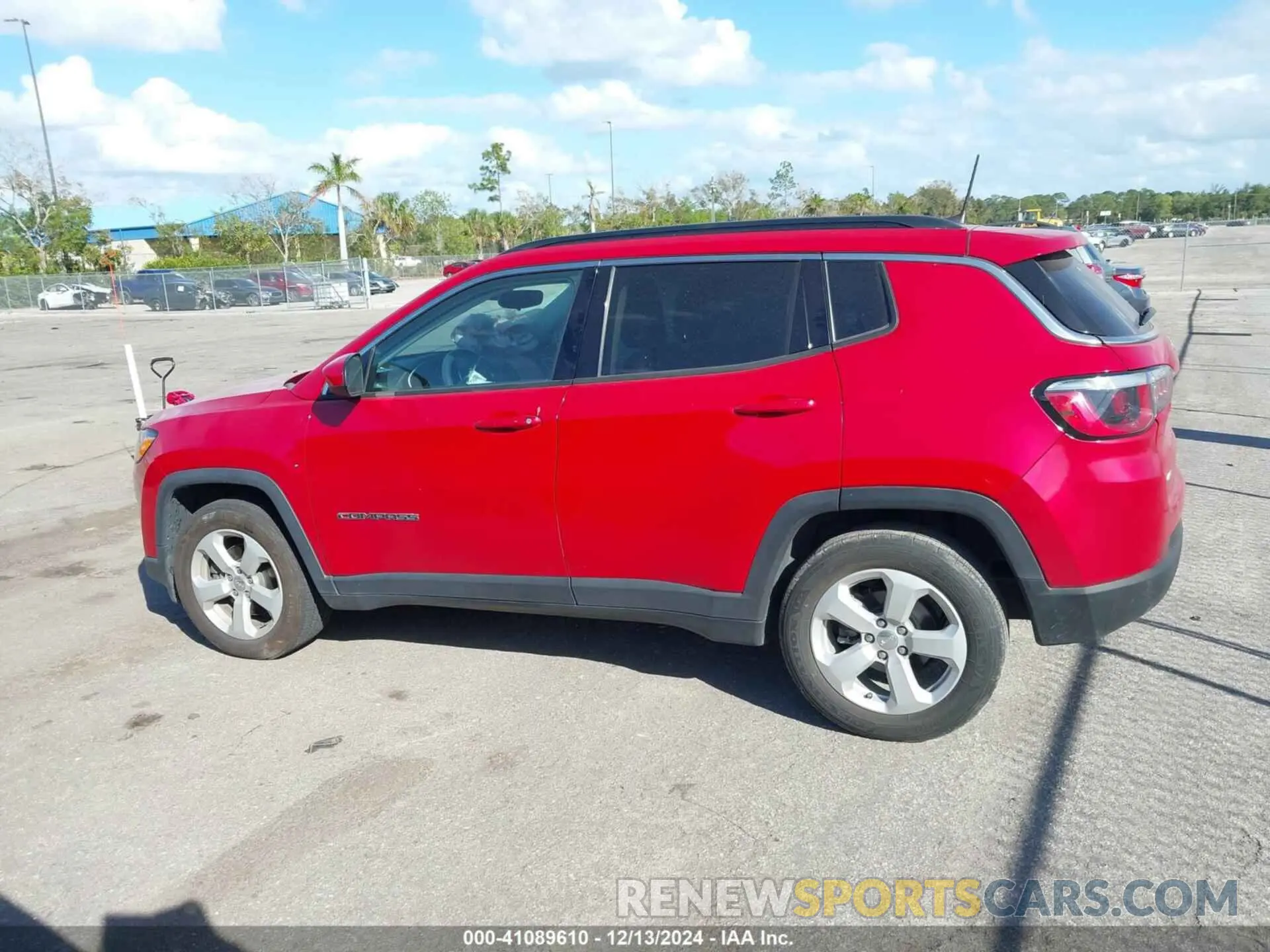 14 Photograph of a damaged car 3C4NJCBB4MT592188 JEEP COMPASS 2021
