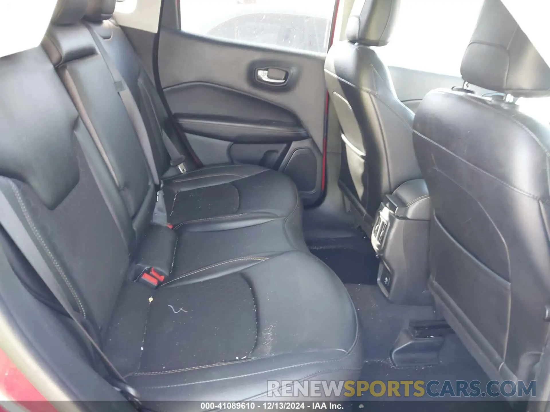 8 Photograph of a damaged car 3C4NJCBB4MT592188 JEEP COMPASS 2021
