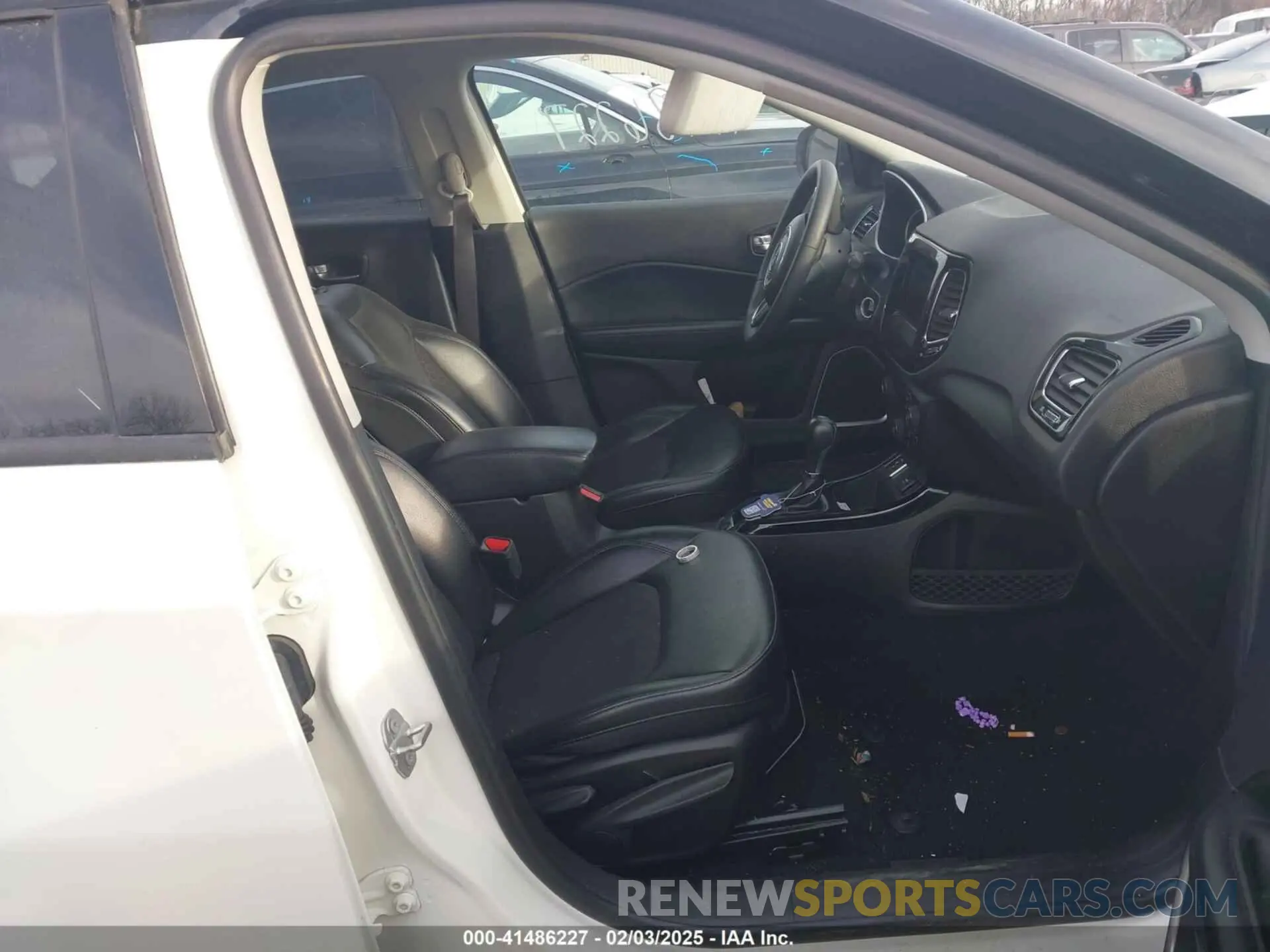 5 Photograph of a damaged car 3C4NJCBB4MT603884 JEEP COMPASS 2021
