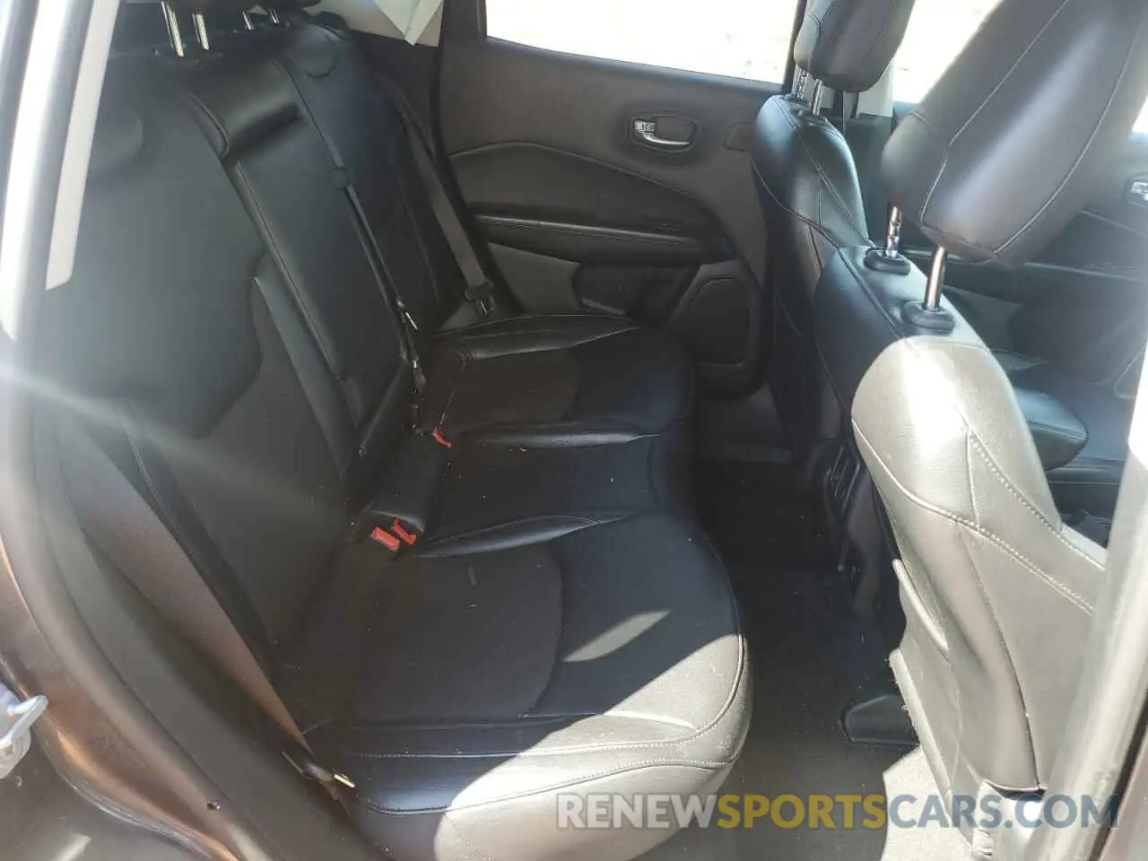 11 Photograph of a damaged car 3C4NJCBB5MT571365 JEEP COMPASS 2021