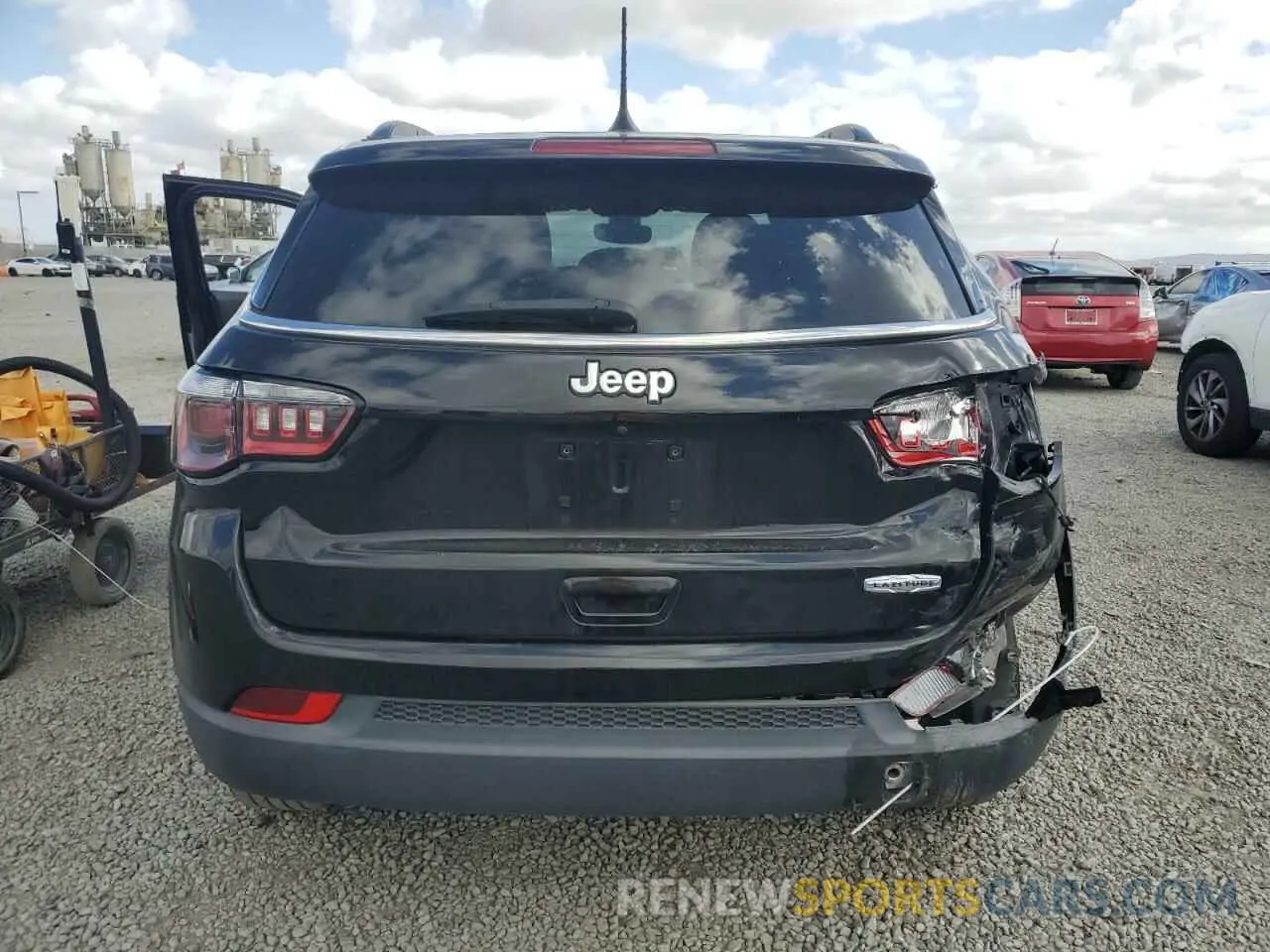6 Photograph of a damaged car 3C4NJCBB6MT507917 JEEP COMPASS 2021