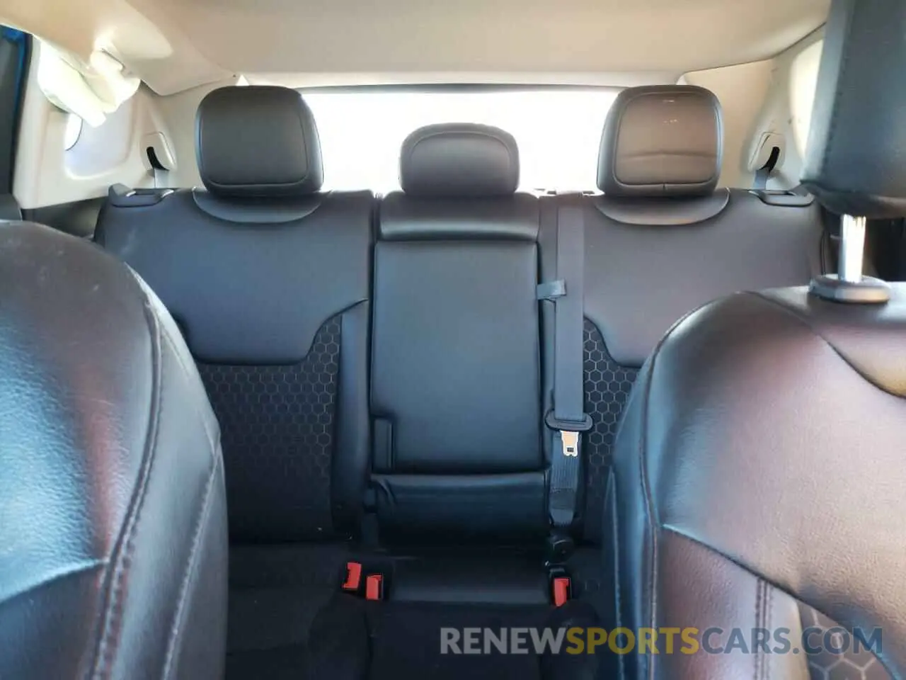 10 Photograph of a damaged car 3C4NJCBB6MT532106 JEEP COMPASS 2021