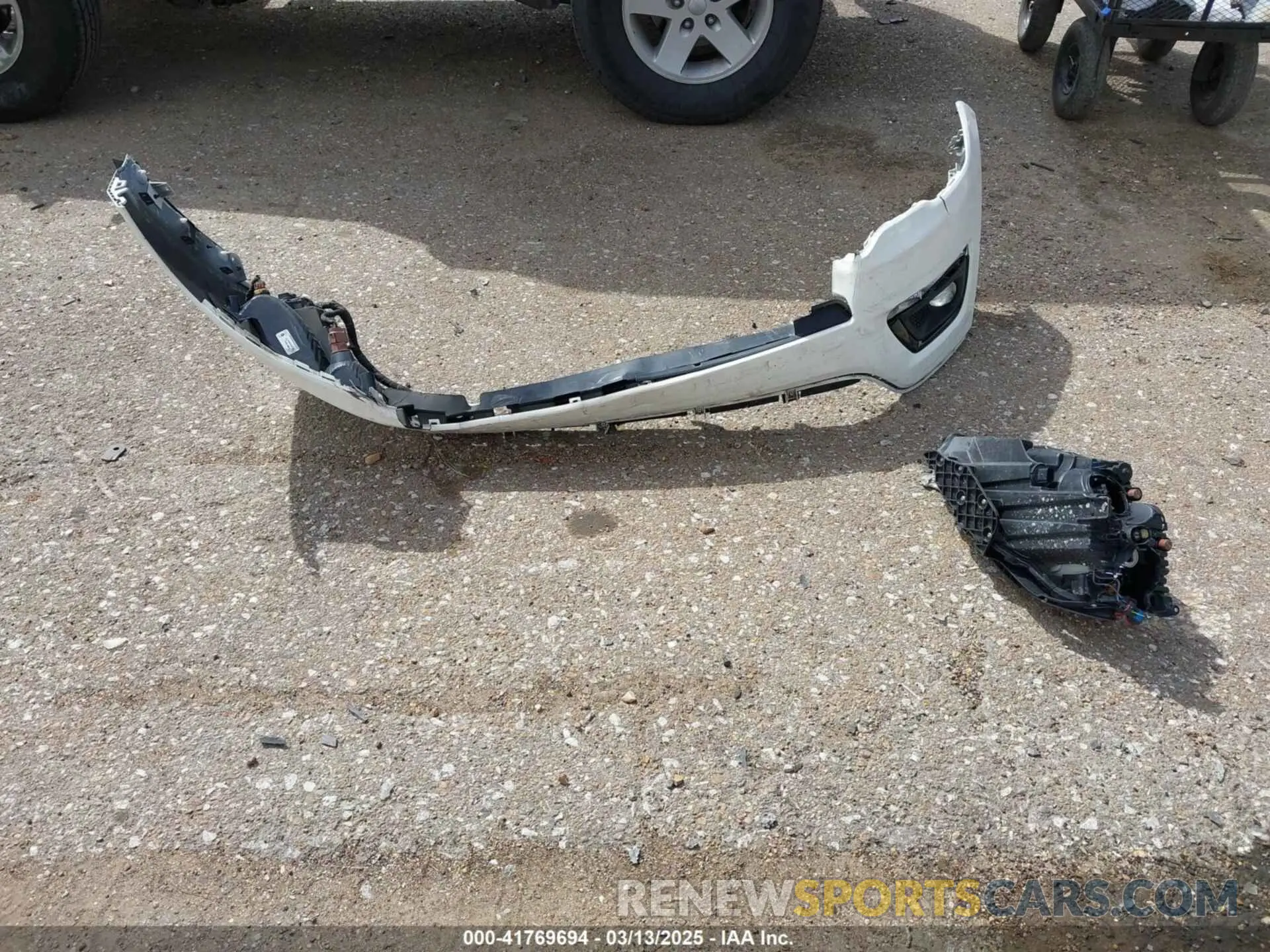 12 Photograph of a damaged car 3C4NJCBB6MT587350 JEEP COMPASS 2021