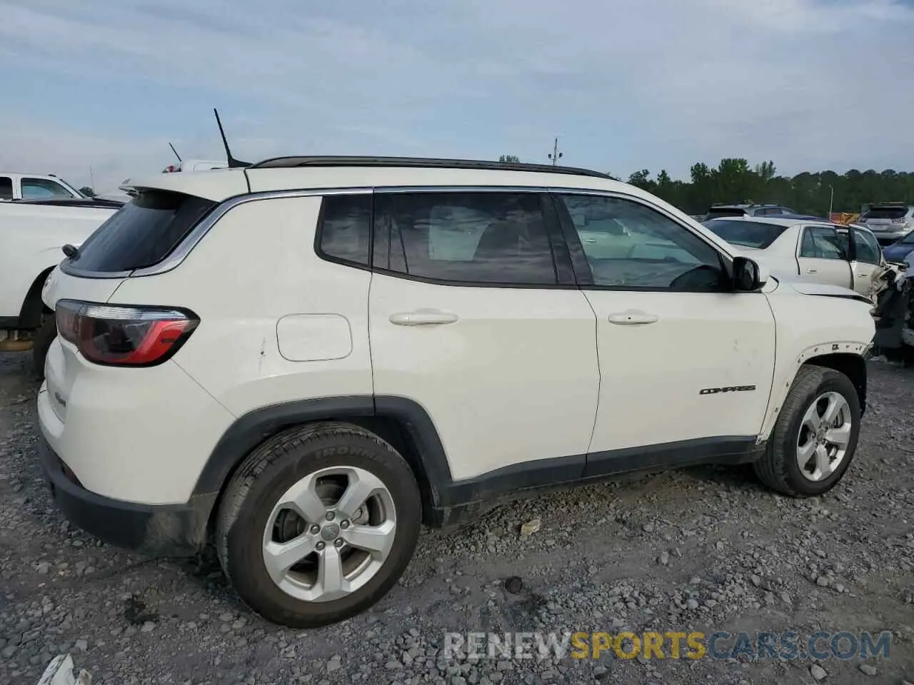 3 Photograph of a damaged car 3C4NJCBB7MT510051 JEEP COMPASS 2021