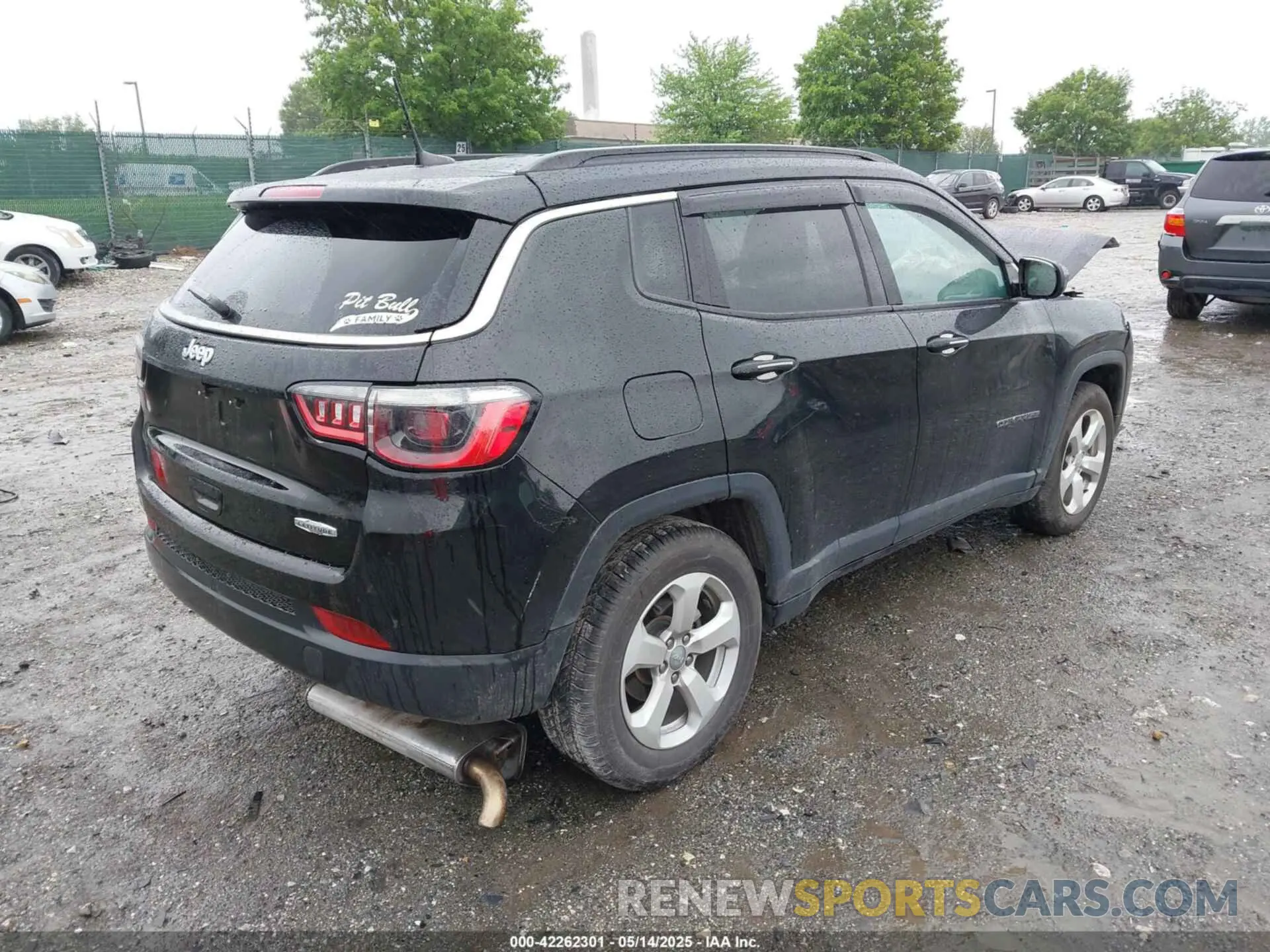 4 Photograph of a damaged car 3C4NJCBB7MT592525 JEEP COMPASS 2021