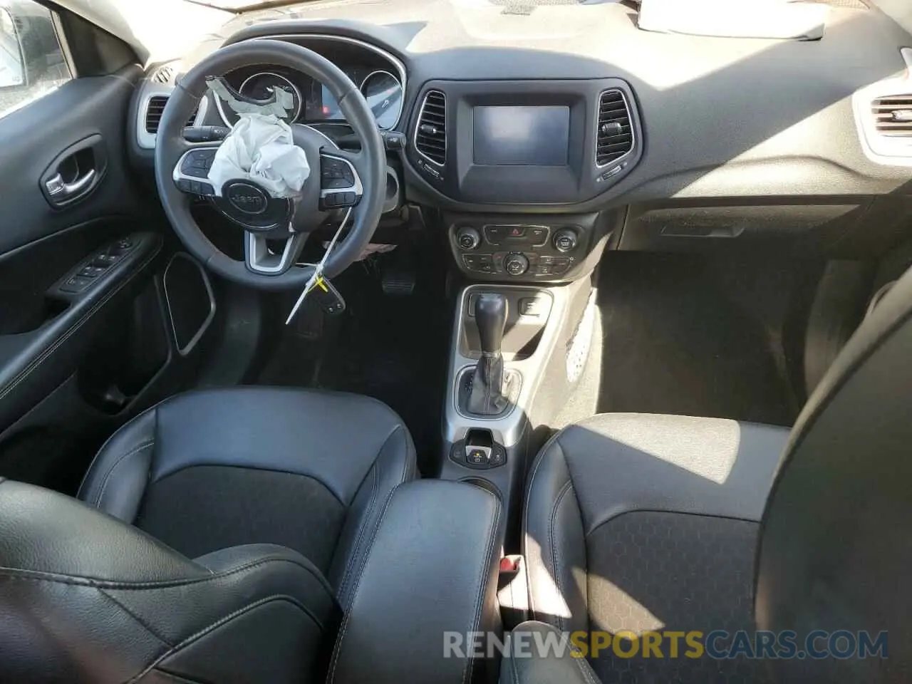 8 Фотография поврежденного автомобиля 3C4NJCBB8MT604603 JEEP COMPASS 2021
