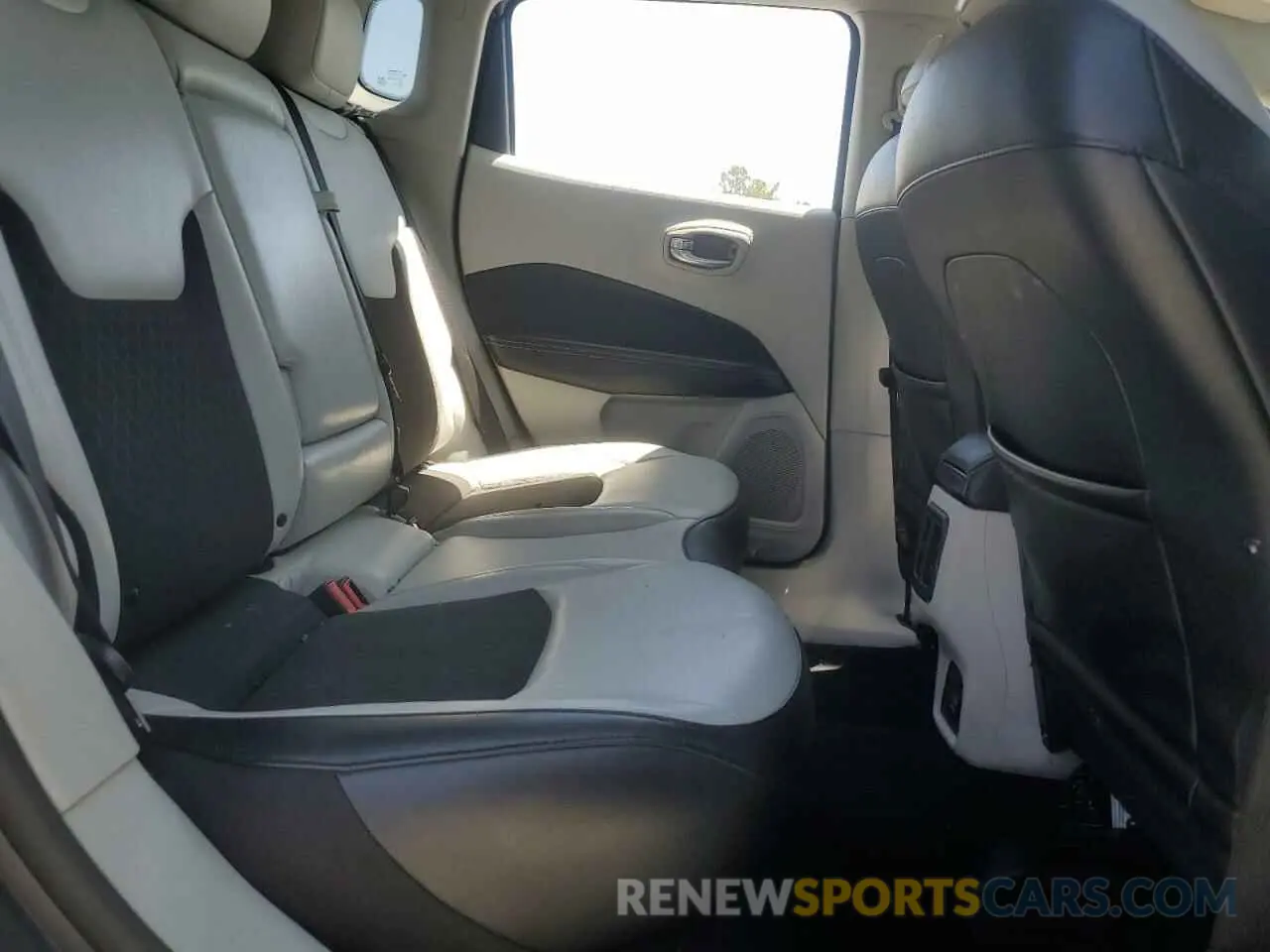 11 Фотография поврежденного автомобиля 3C4NJCBB9MT538952 JEEP COMPASS 2021